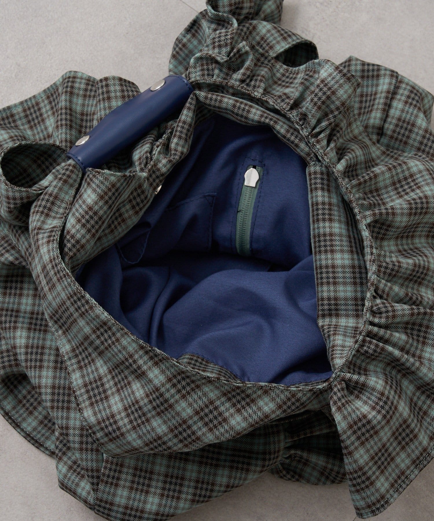 CIAOPANIC TYPY(チャオパニックティピー) 【TYNNE.】配色フリルギャザートライアングルバッグ