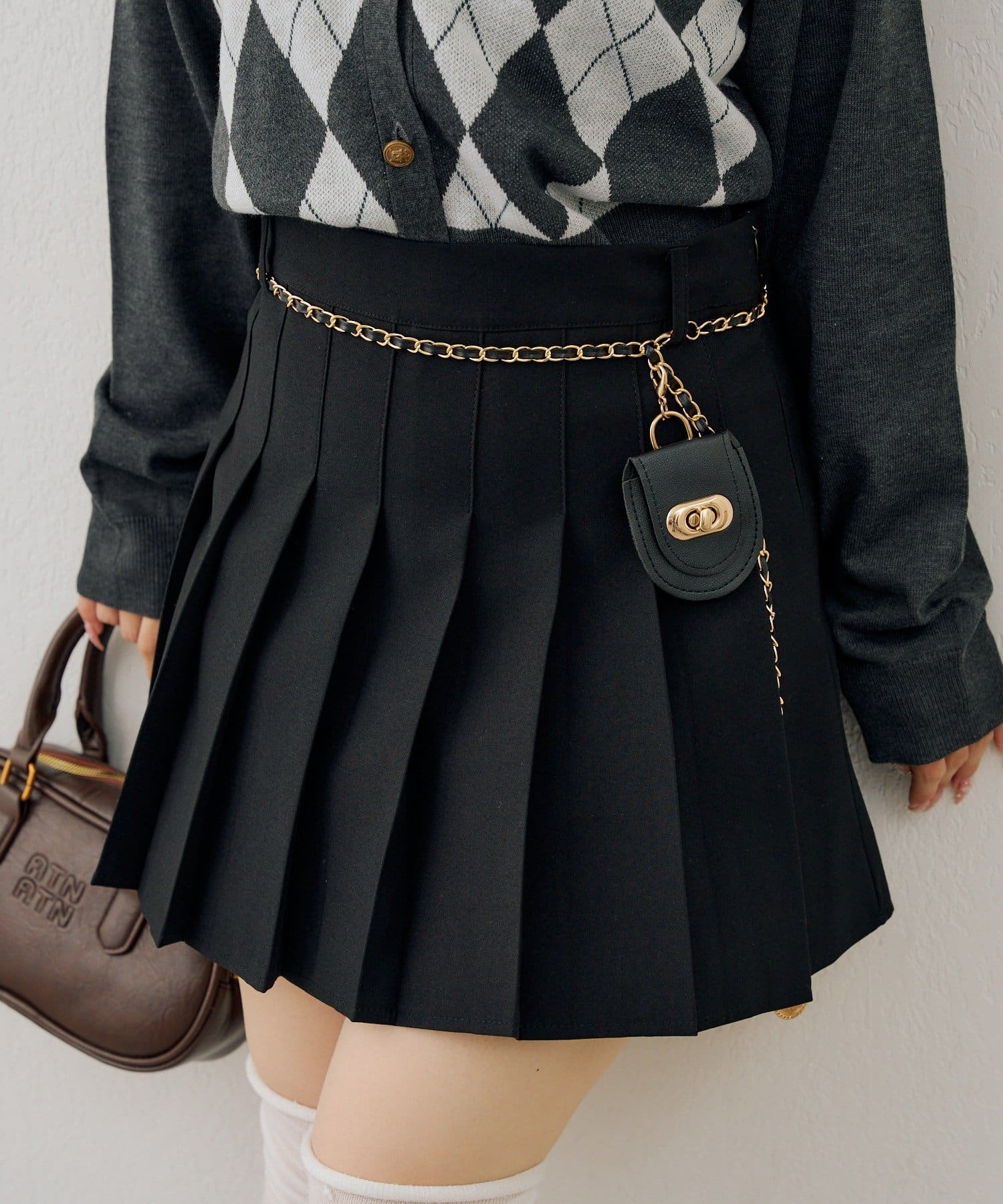 NICE CLAUP / OLIVE des OLIVE OUTLET(ナイスクラップ  / オリーブ デ オリーブ アウトレット) 【continuer】チャーム付プリーツミニスカート