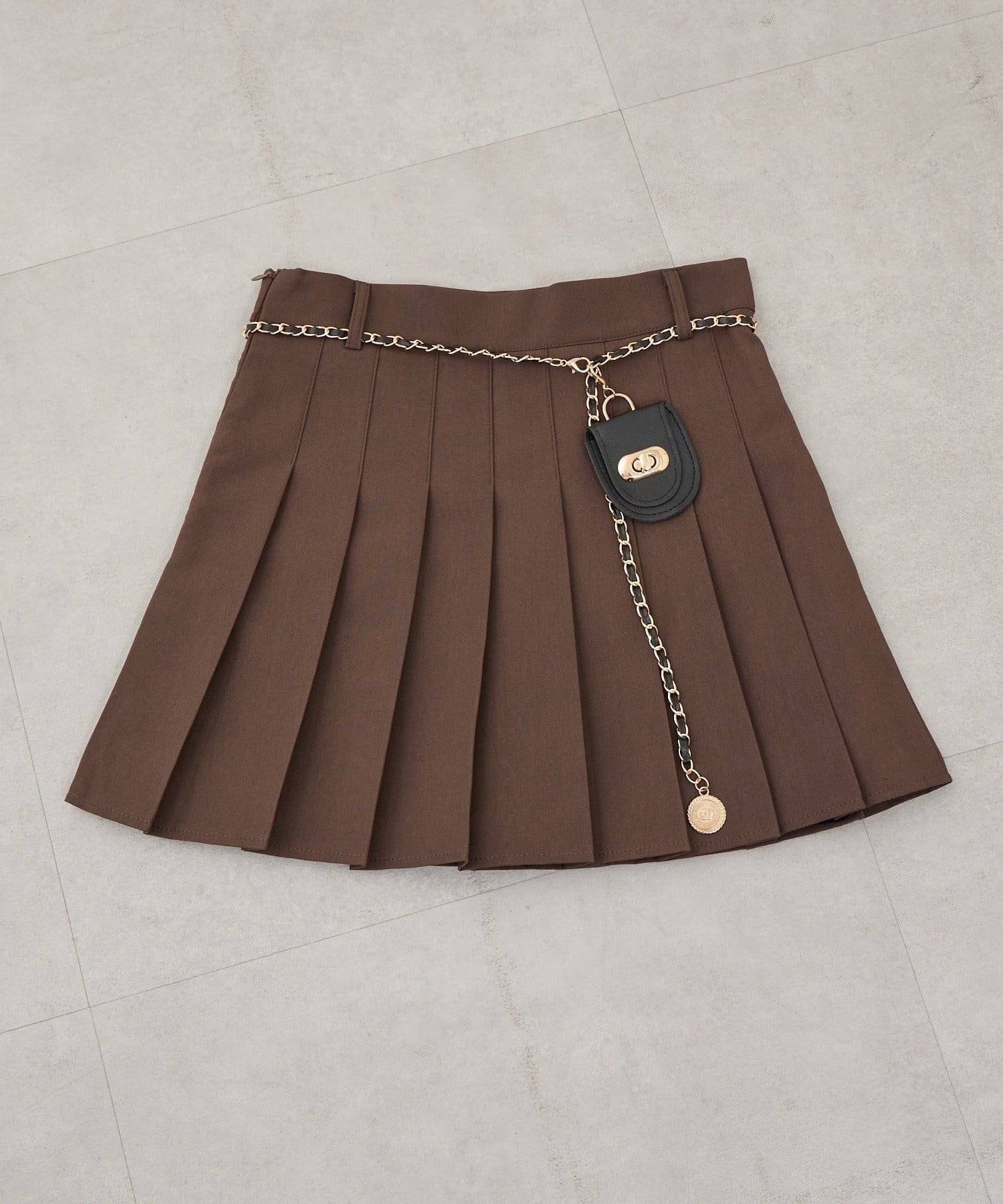 NICE CLAUP / OLIVE des OLIVE OUTLET(ナイスクラップ  / オリーブ デ オリーブ アウトレット) 【continuer】チャーム付プリーツミニスカート