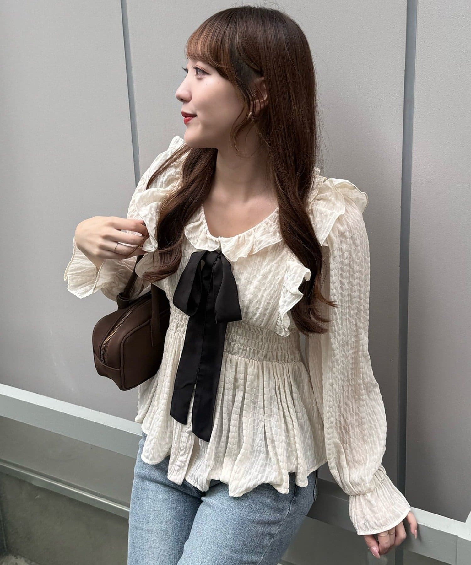 NICE CLAUP / OLIVE des OLIVE OUTLET(ナイスクラップ  / オリーブ デ オリーブ アウトレット) 【continuer】シャーリングペプラムブラウス