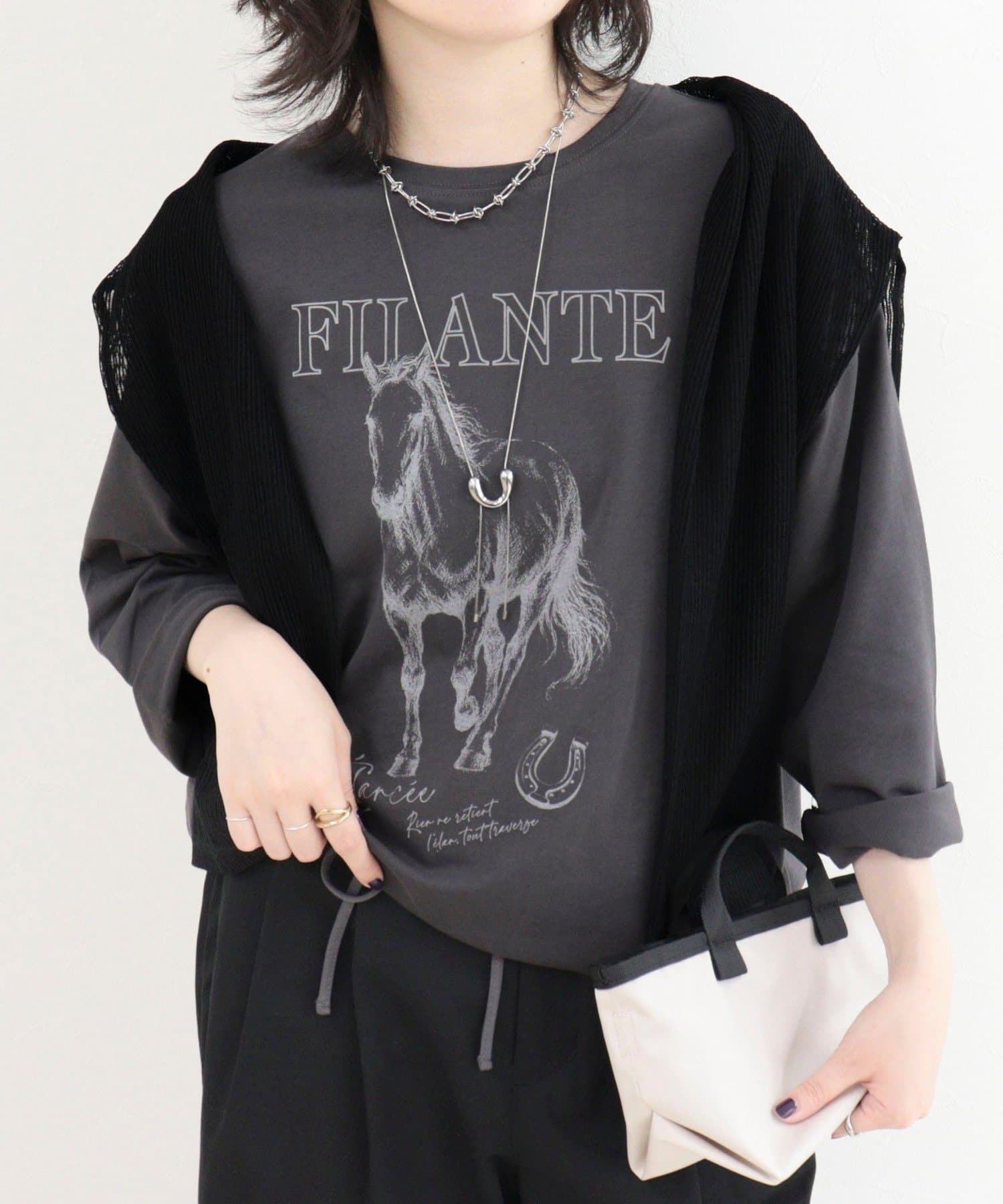 FREDY & GLOSTER(フレディ アンド グロスター) ホースプリント裾ドロストTシャツ