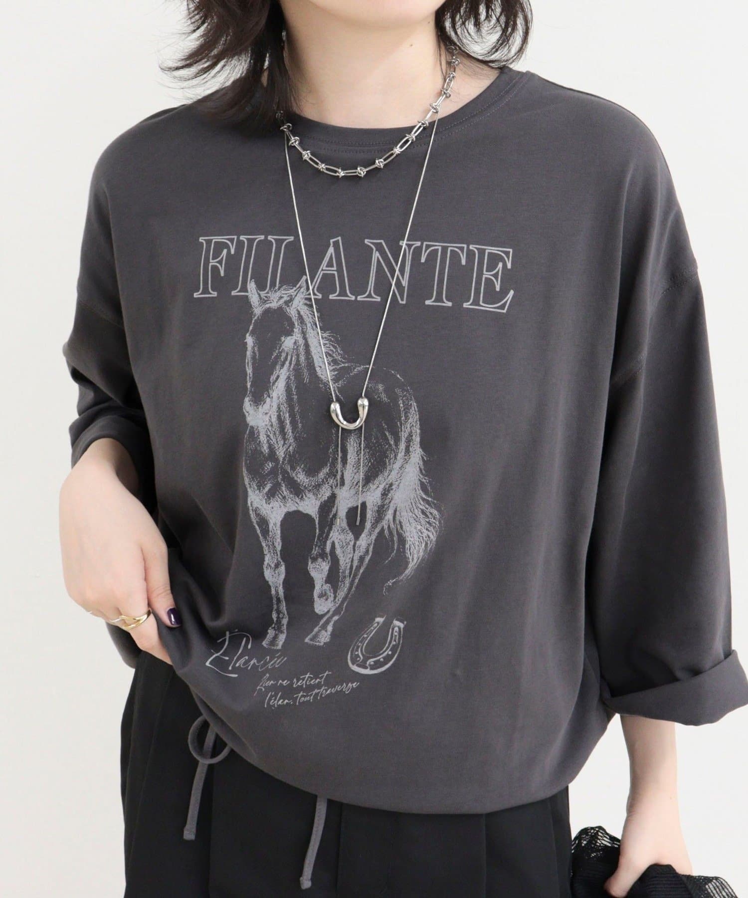 FREDY & GLOSTER(フレディ アンド グロスター) ホースプリント裾ドロストTシャツ