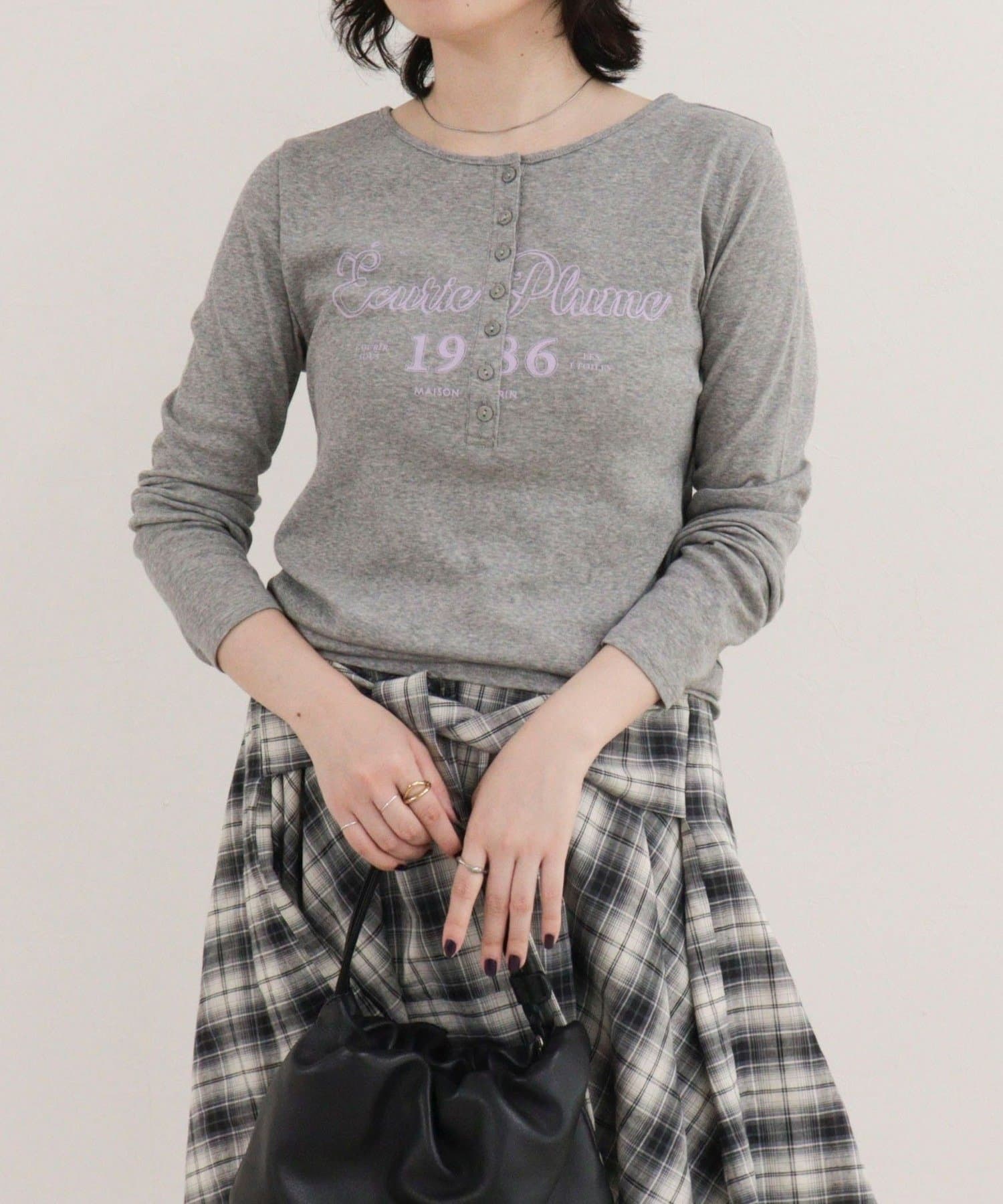 FREDY & GLOSTER(フレディ アンド グロスター) ヘンリーネックグラフィックロンTシャツ