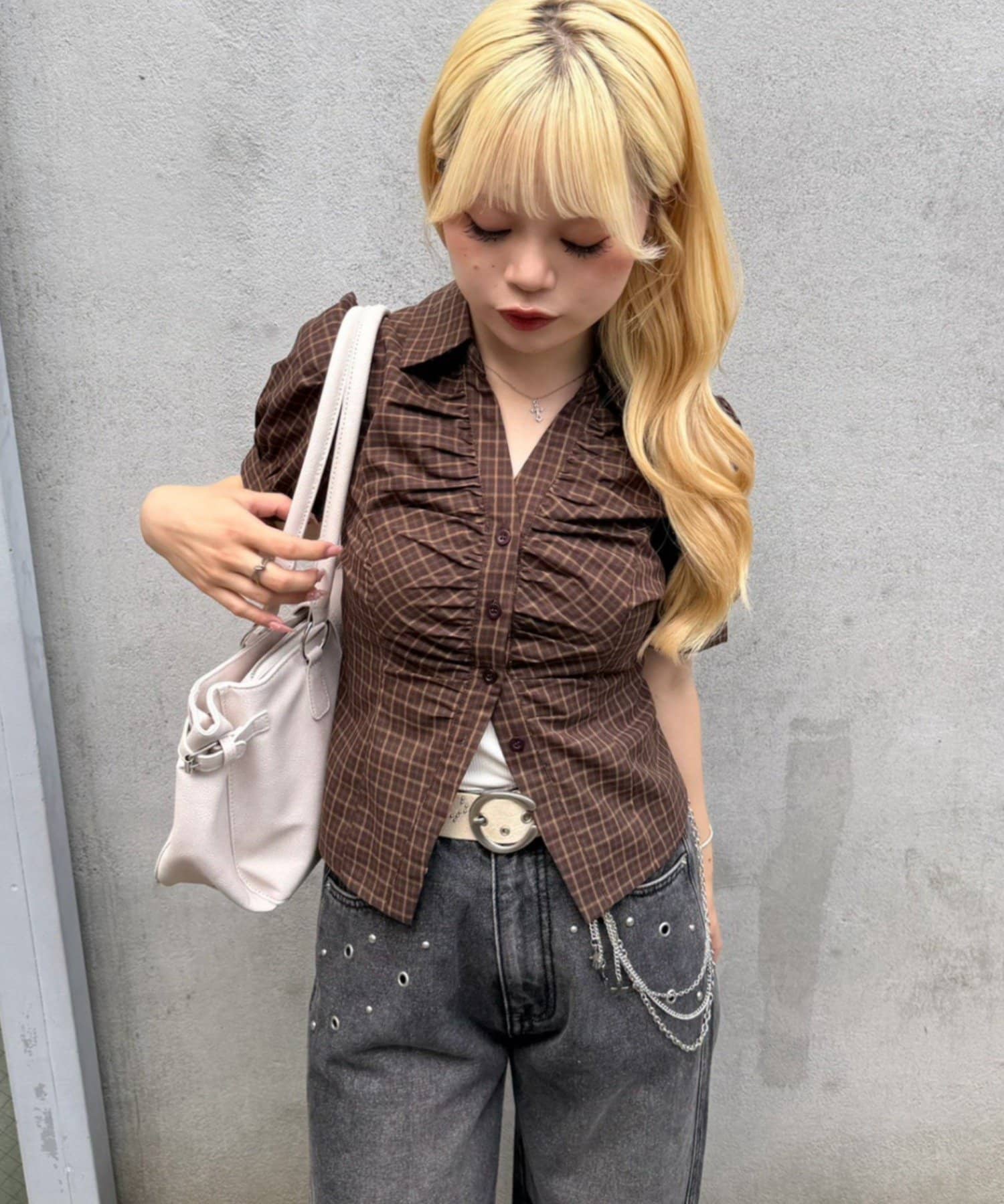 NICE CLAUP / OLIVE des OLIVE OUTLET(ナイスクラップ  / オリーブ デ オリーブ アウトレット) 【@_puni.moe企画】バックレースアップギャザーレースアップパフブラウス