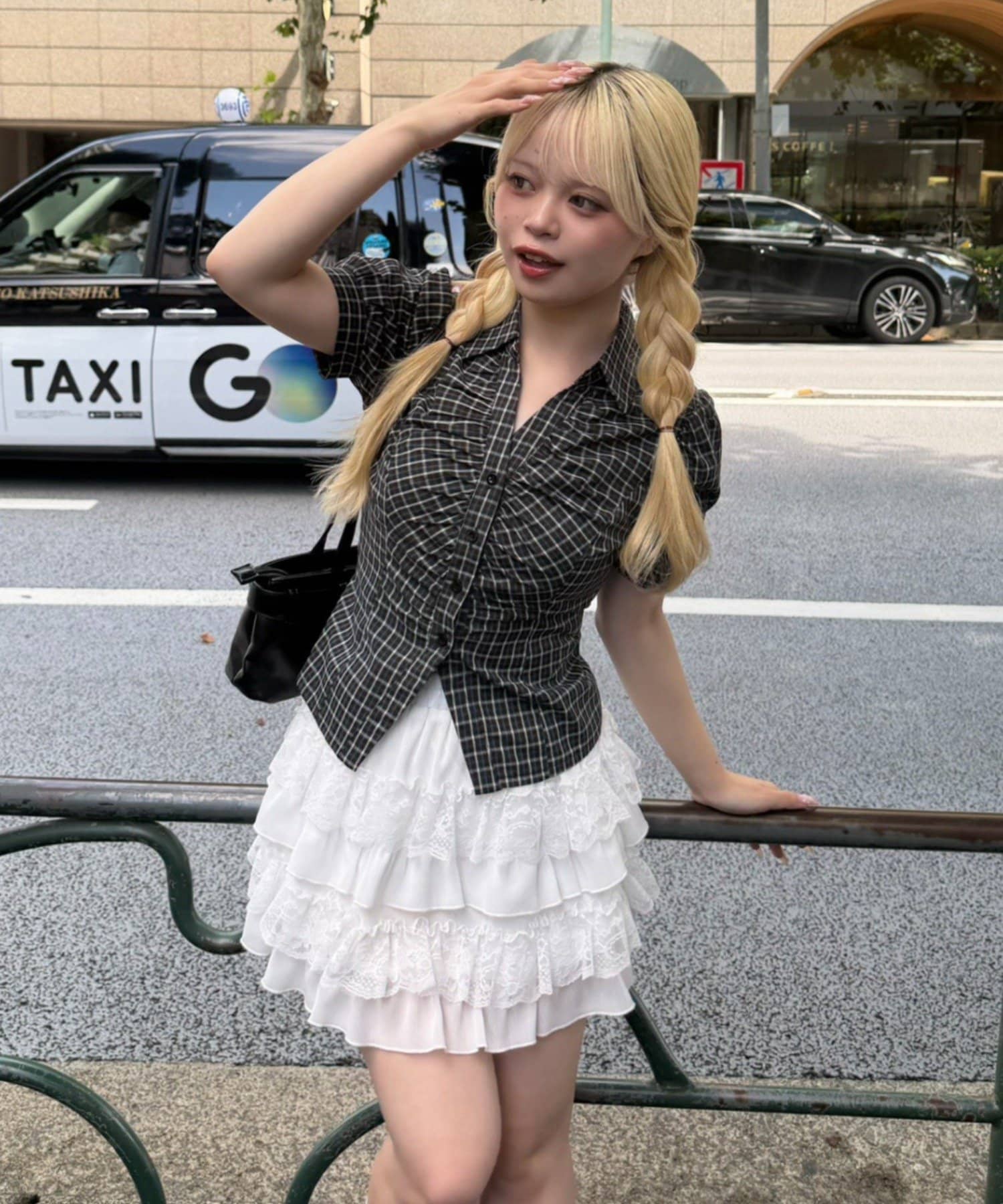 NICE CLAUP / OLIVE des OLIVE OUTLET(ナイスクラップ  / オリーブ デ オリーブ アウトレット) 【@_puni.moe企画】バックレースアップギャザーレースアップパフブラウス
