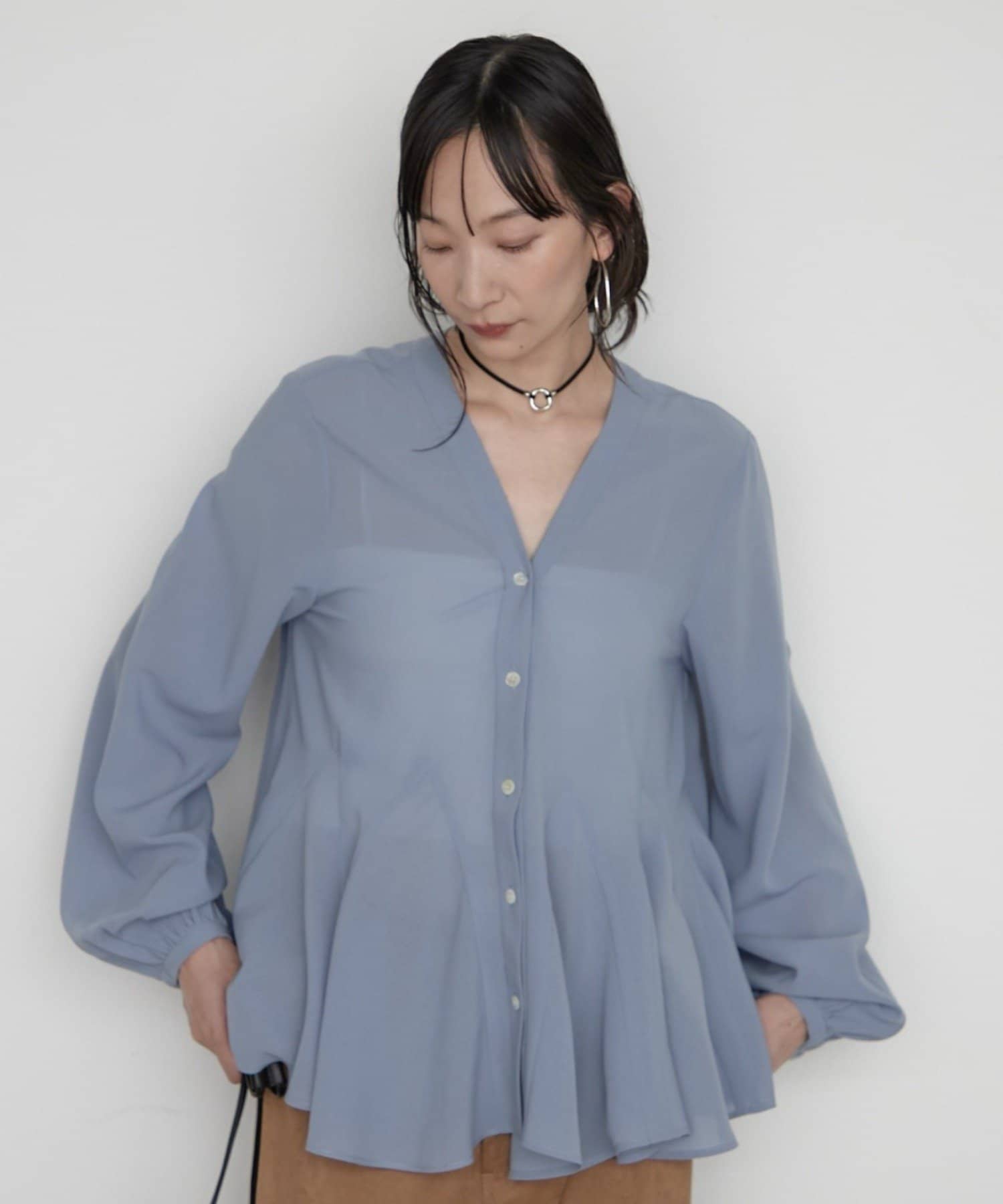 LOUNGEDRESS(ラウンジドレス) 《美シルエット》ペプラムV ブラウス