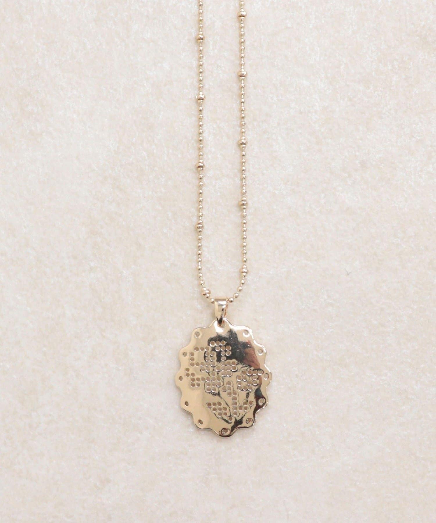 FREDY & GLOSTER(フレディ アンド グロスター) 刺繍モチーフトップネックレス