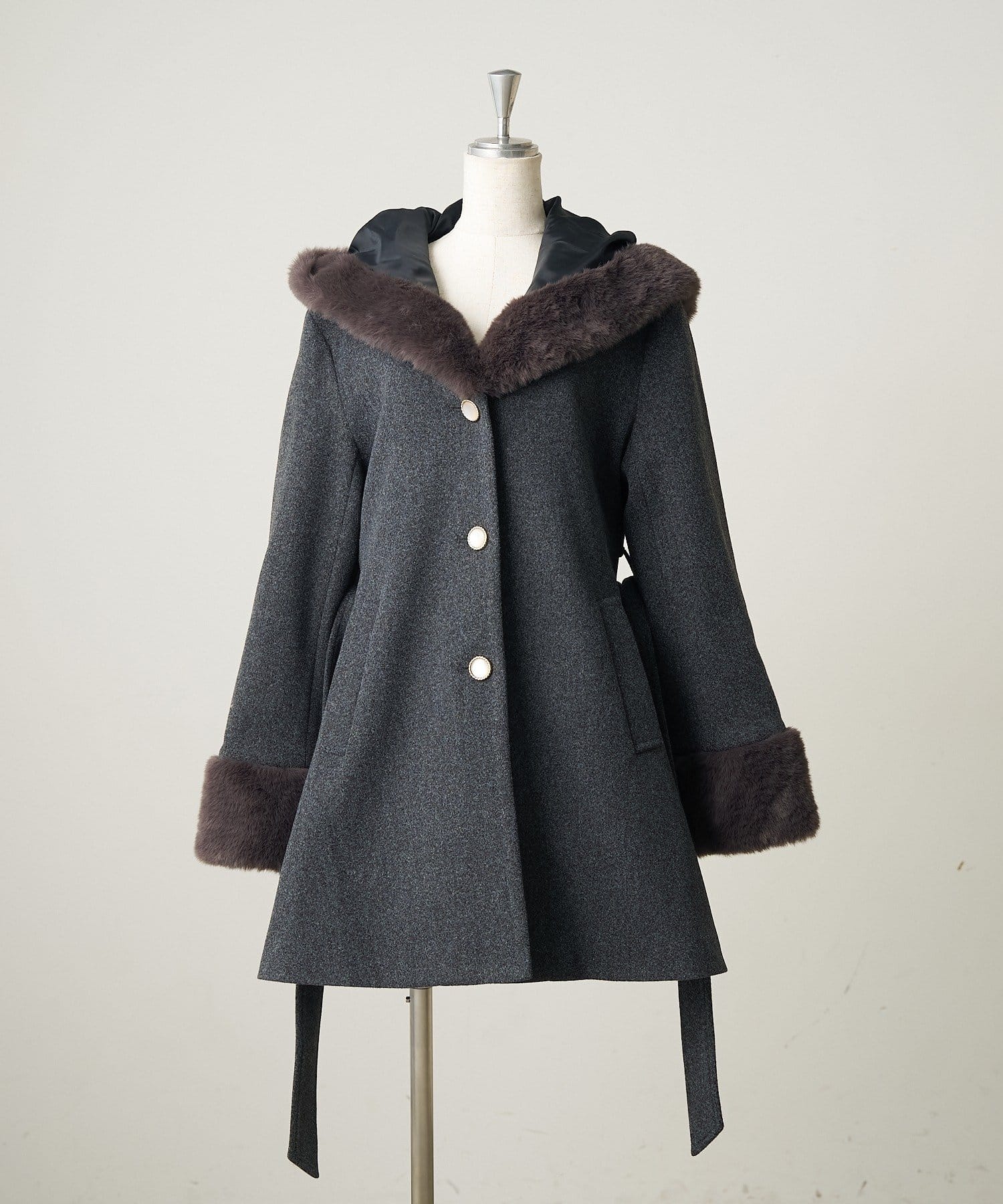 NICE CLAUP / OLIVE des OLIVE OUTLET(ナイスクラップ  / オリーブ デ オリーブ アウトレット) 【continuer】フェイクファーフード付きミドルコート