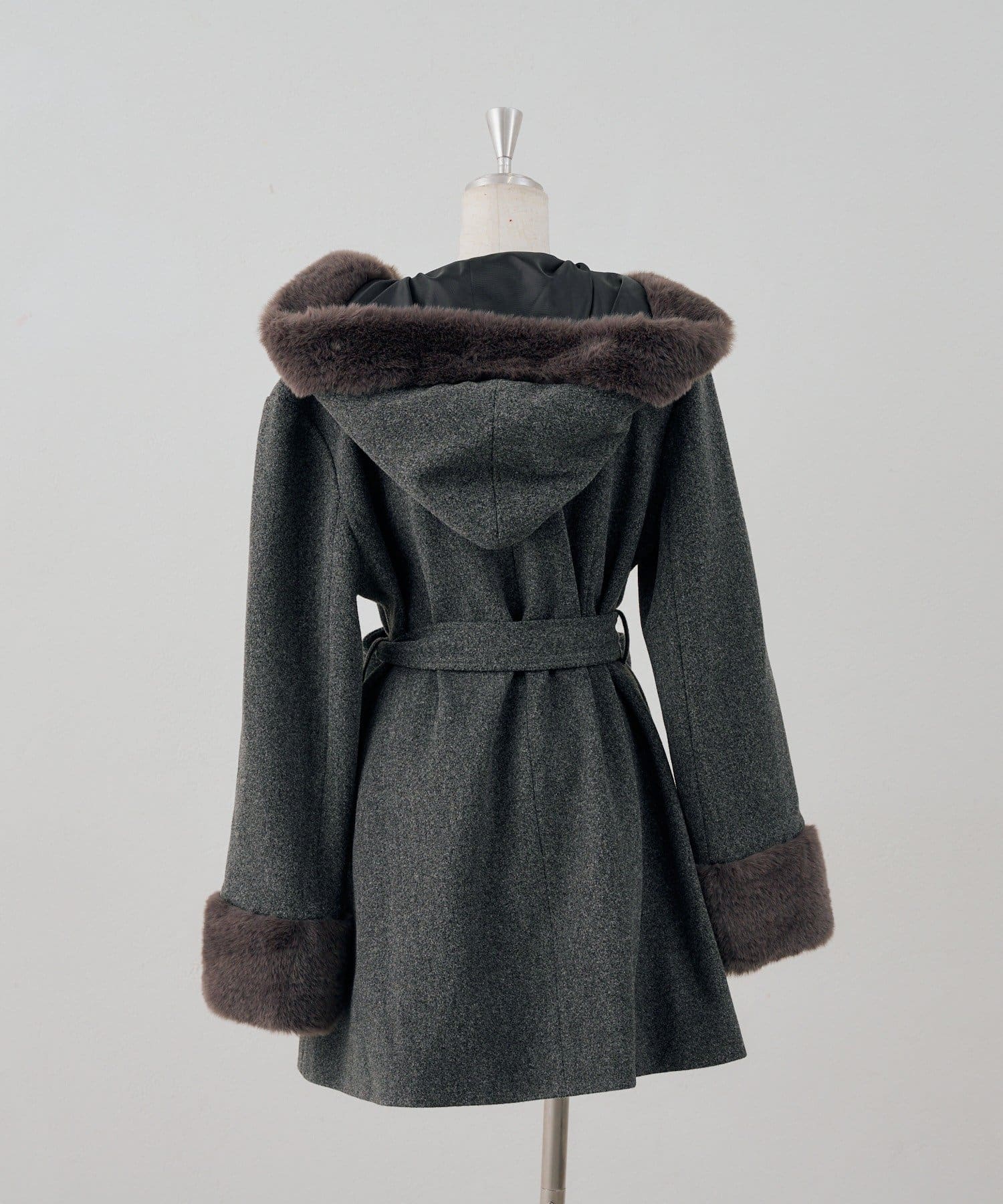 NICE CLAUP / OLIVE des OLIVE OUTLET(ナイスクラップ  / オリーブ デ オリーブ アウトレット) 【continuer】フェイクファーフード付きミドルコート