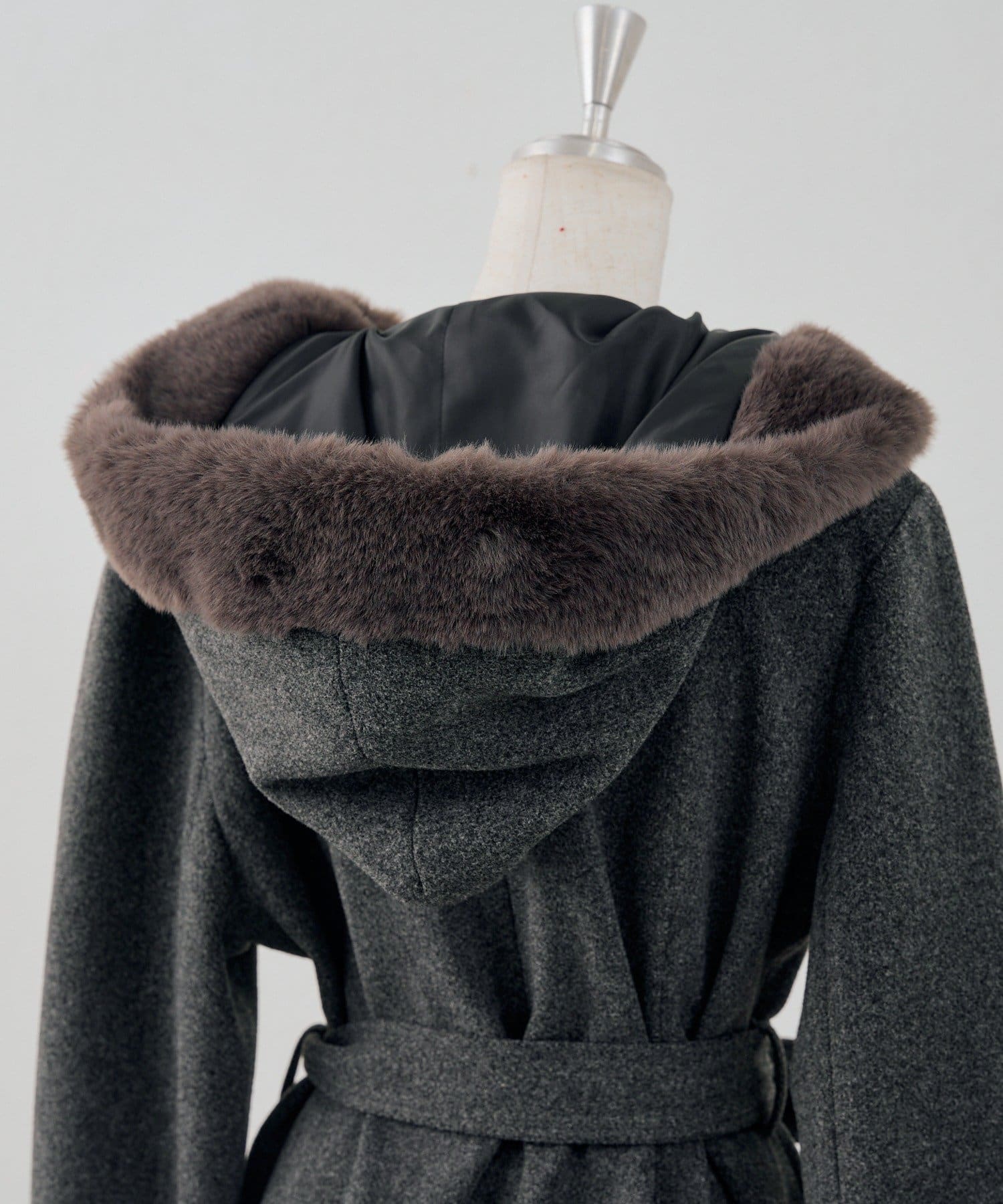 NICE CLAUP / OLIVE des OLIVE OUTLET(ナイスクラップ  / オリーブ デ オリーブ アウトレット) 【continuer】フェイクファーフード付きミドルコート