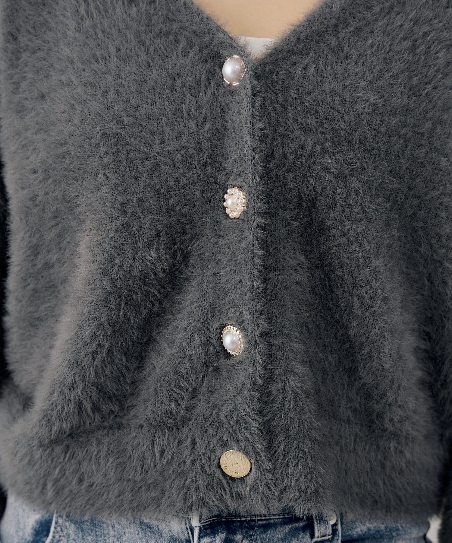 NICE CLAUP / OLIVE des OLIVE OUTLET(ナイスクラップ  / オリーブ デ オリーブ アウトレット) 【ANOTHER BRANCH】シャギーパールボタンカーディガン