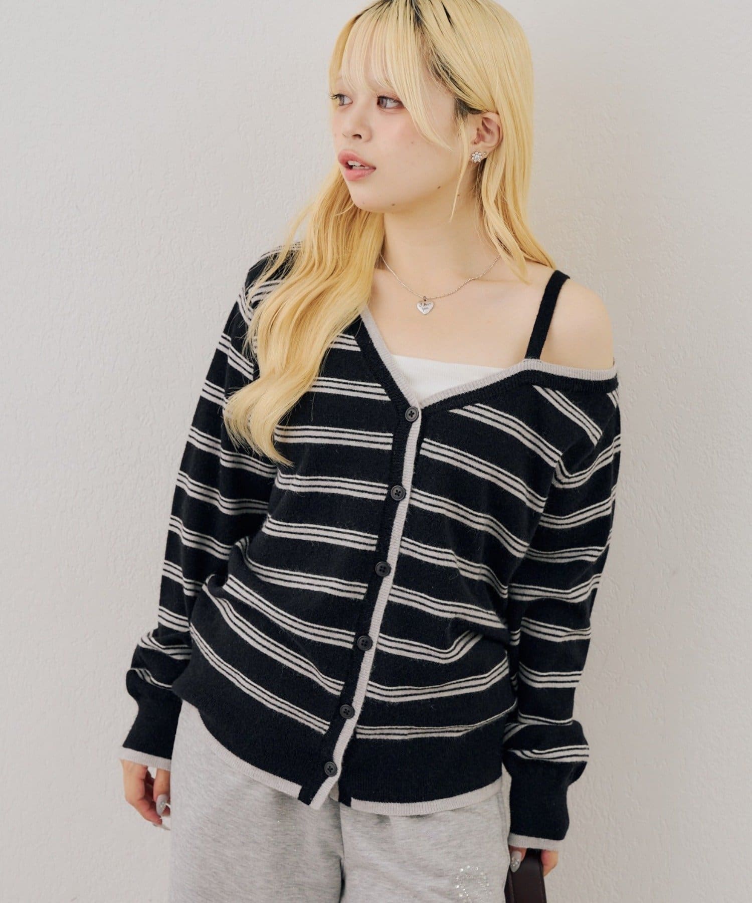 NICE CLAUP / OLIVE des OLIVE OUTLET(ナイスクラップ  / オリーブ デ オリーブ アウトレット) 【ANOTHER BRANCH】ボーダーオフショルカーディガン