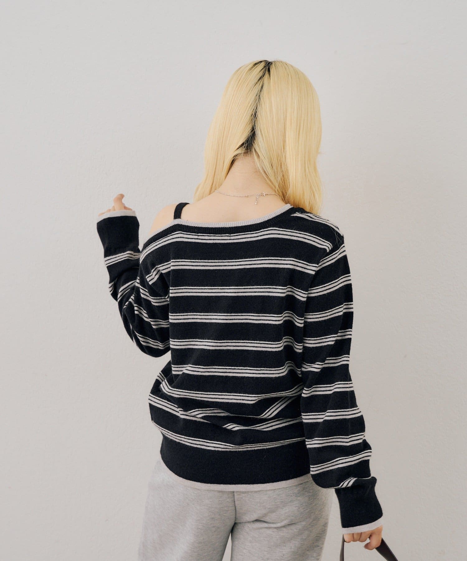 NICE CLAUP / OLIVE des OLIVE OUTLET(ナイスクラップ  / オリーブ デ オリーブ アウトレット) 【ANOTHER BRANCH】ボーダーオフショルカーディガン
