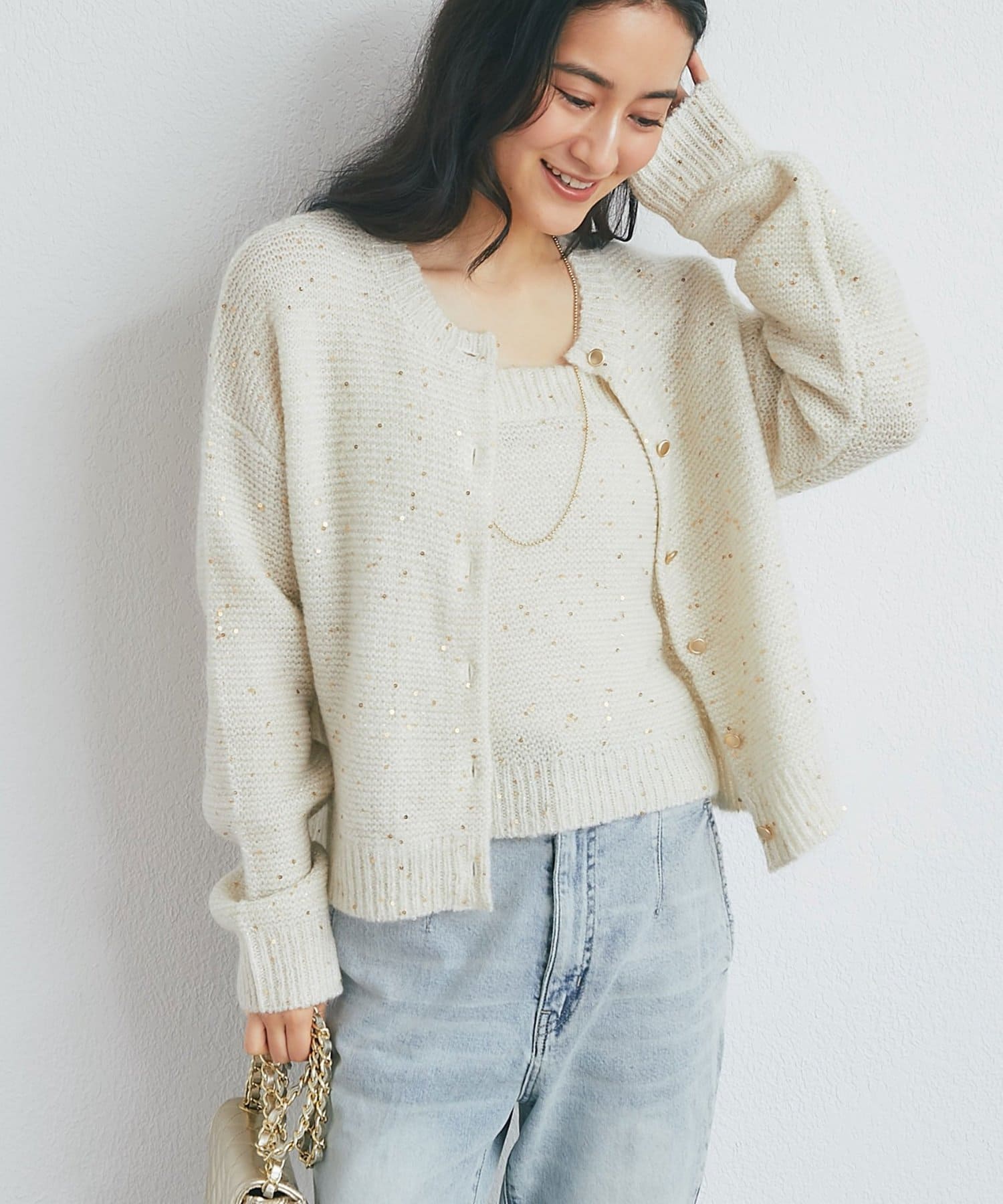La boutique BonBon(ラブティックボンボン) 【10/15(木)0:00～予約開始】スパンコールモヘヤカーディガン