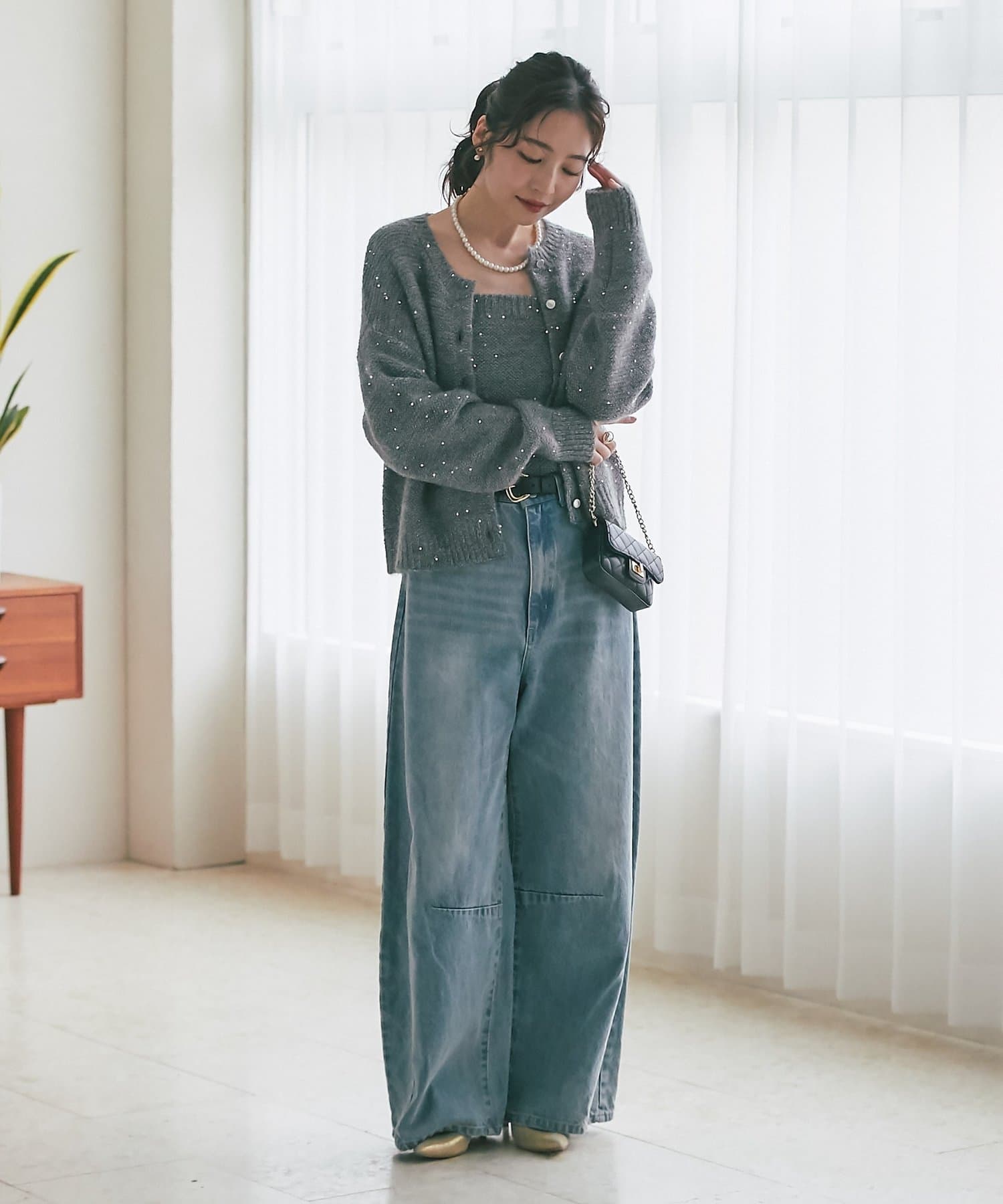 La boutique BonBon(ラブティックボンボン) 【10/15(木)0:00～予約開始】スパンコールモヘヤカーディガン