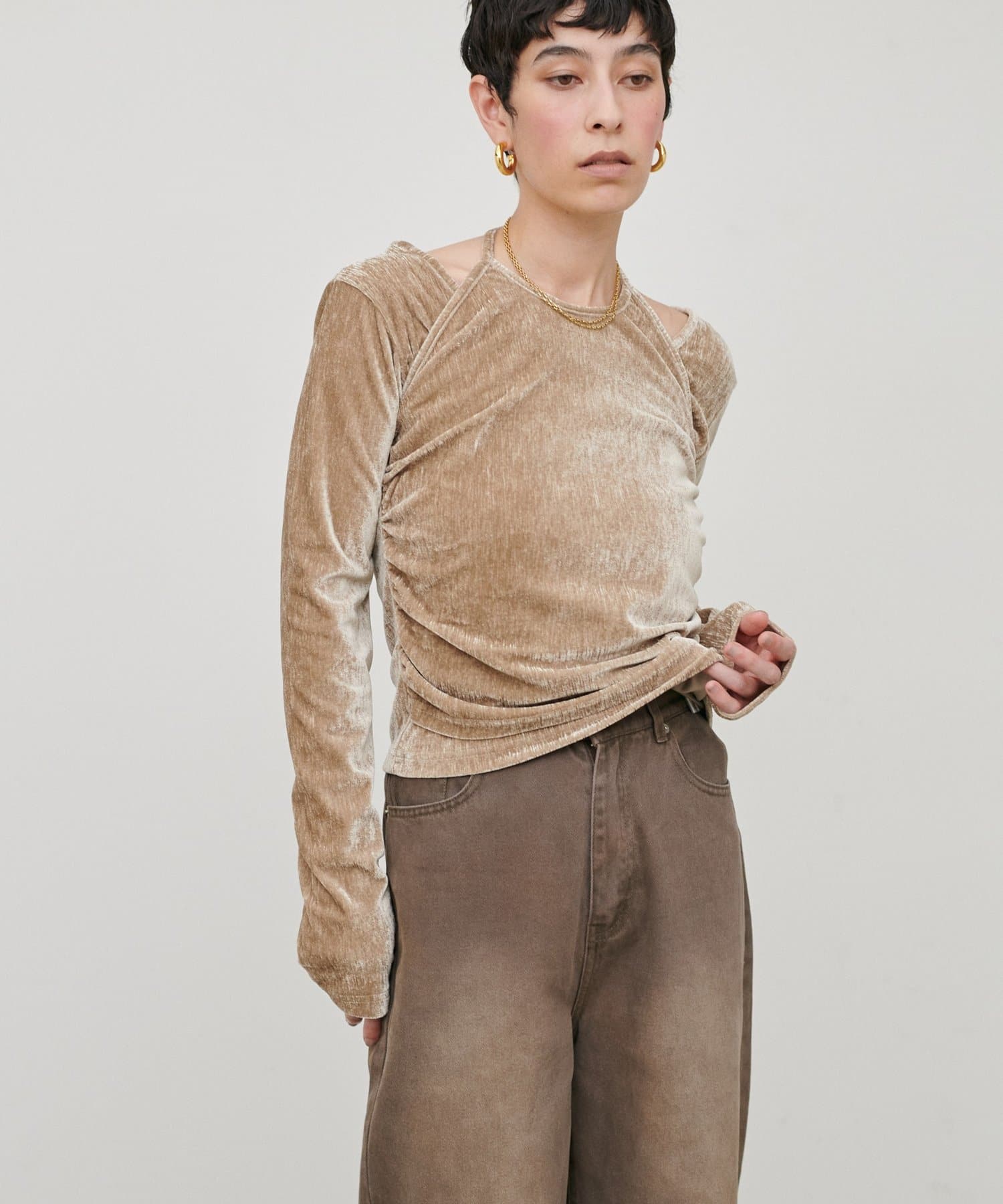 LARUTA(ラルータ) ［Web限定］ベロアレイヤードホルターネックプルオーバー