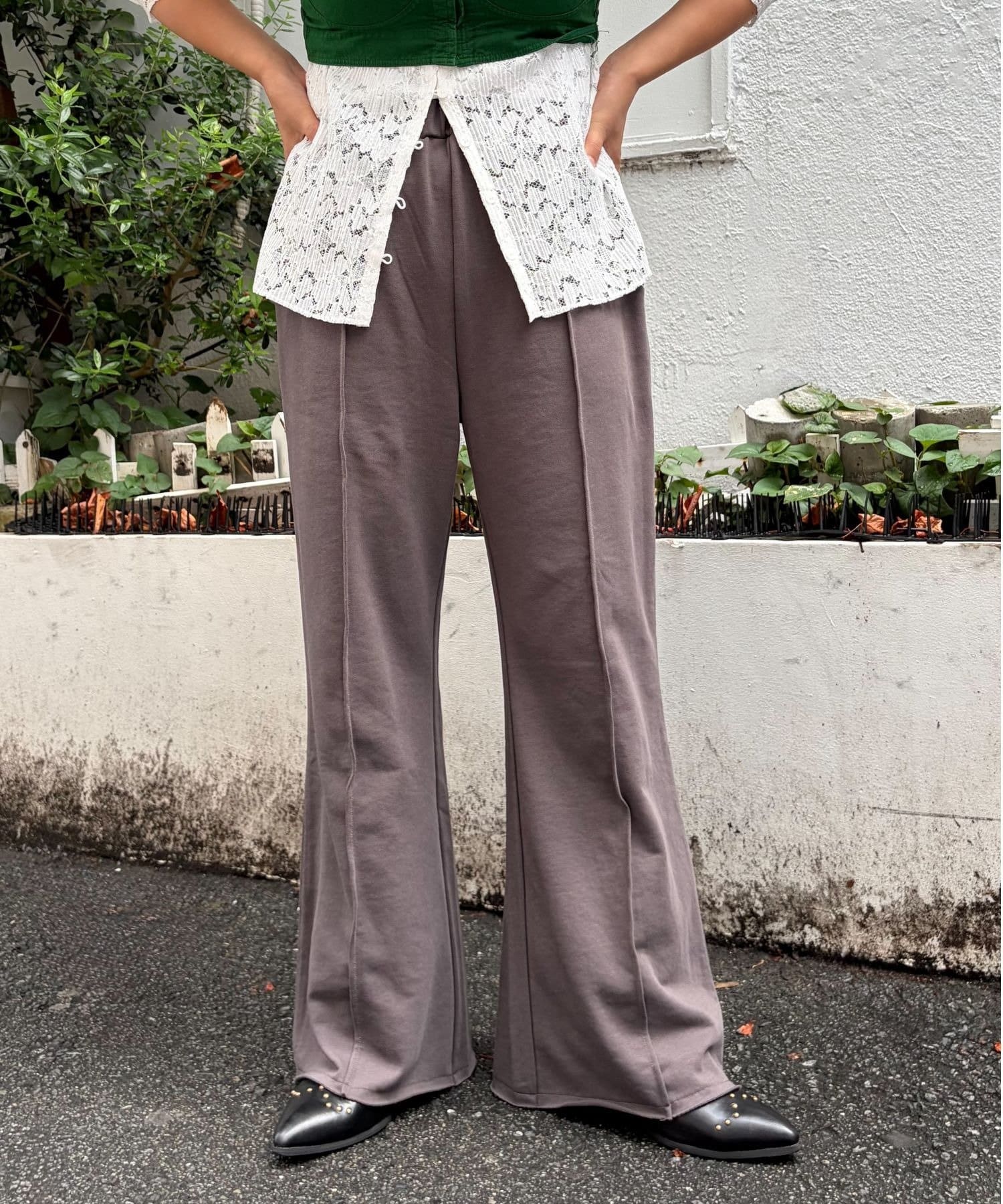 Kastane(カスタネ) 【8.20(木)12:00開始/KATOMARI企画】EASY FLARE SWEAT PANTS