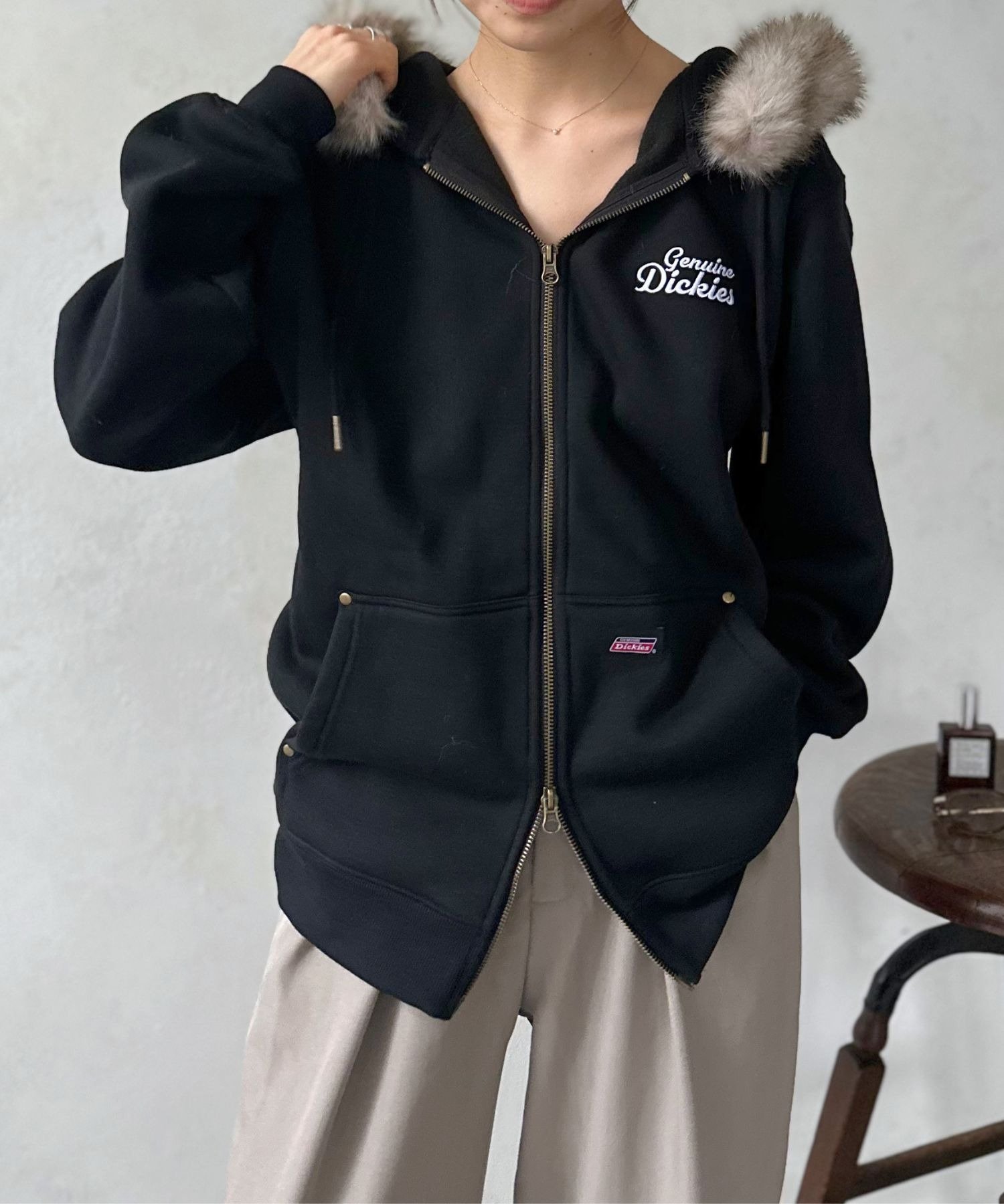 LOCUST(ローカスト) 【ユニセックス】【Dickies】フードファーリベット付パーカー
