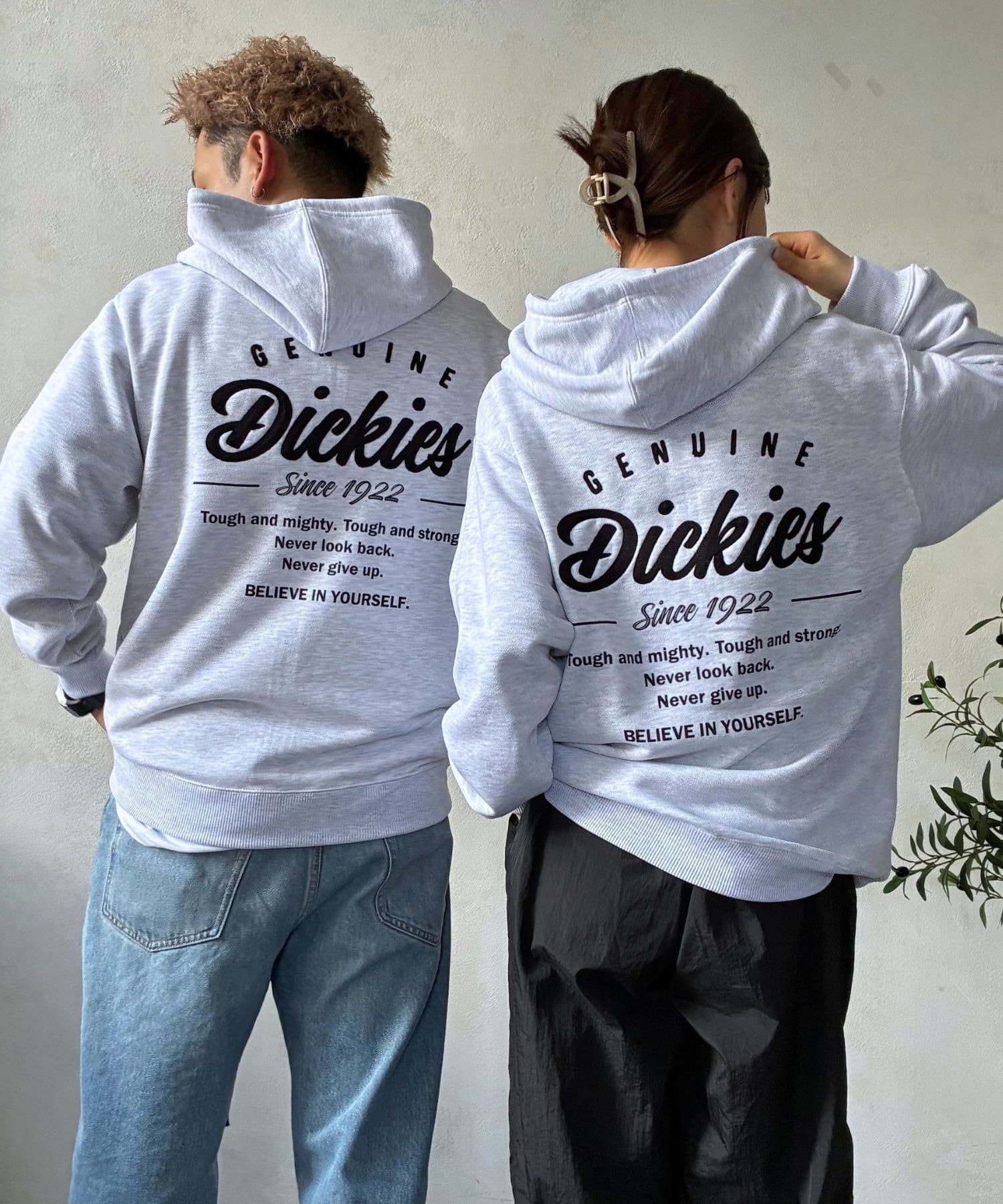 LOCUST(ローカスト) 【ユニセックス】 【Dickies】バックチェーン刺繍ジップパーカー