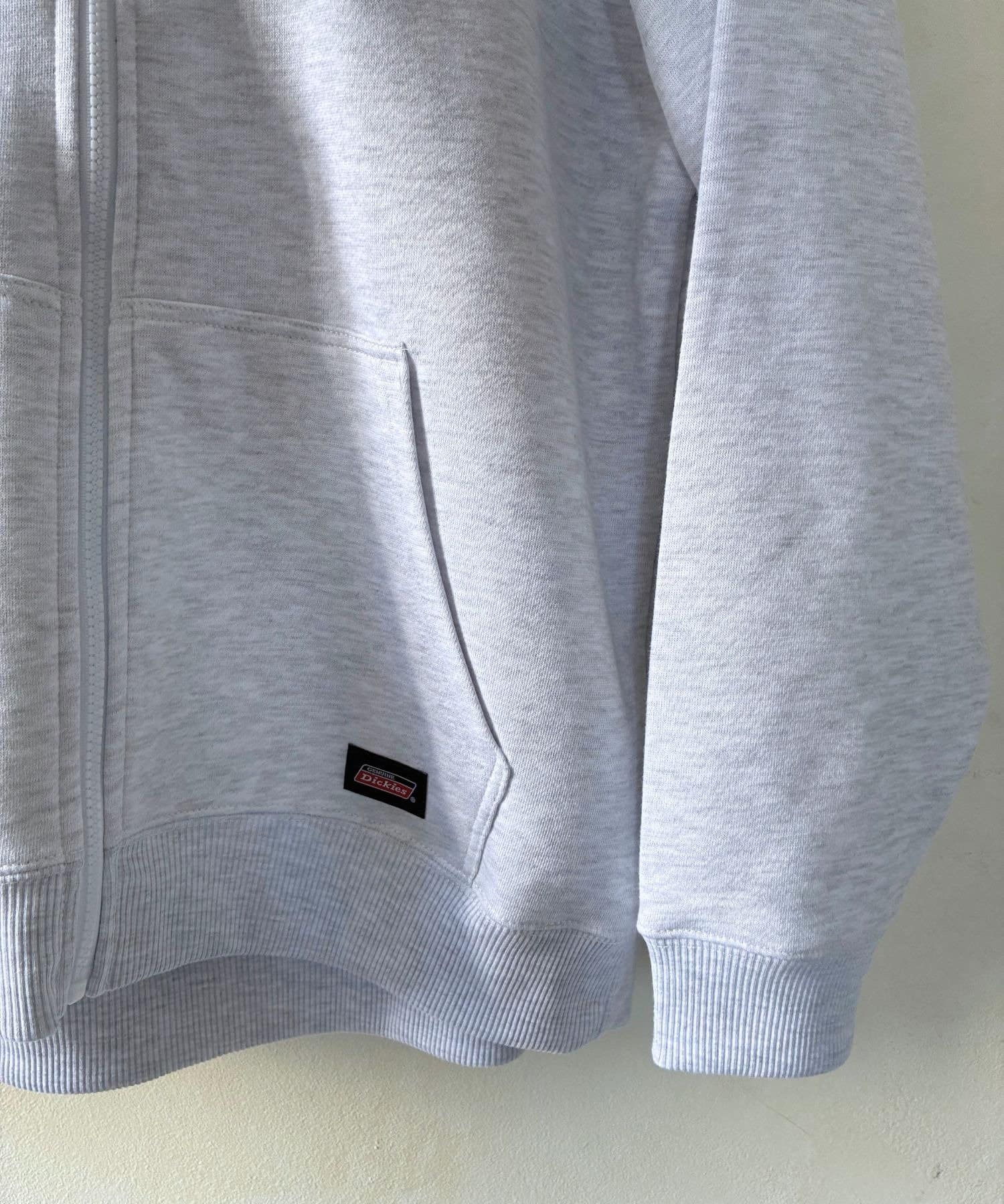 LOCUST(ローカスト) 【ユニセックス】 【Dickies】バックチェーン刺繍ジップパーカー