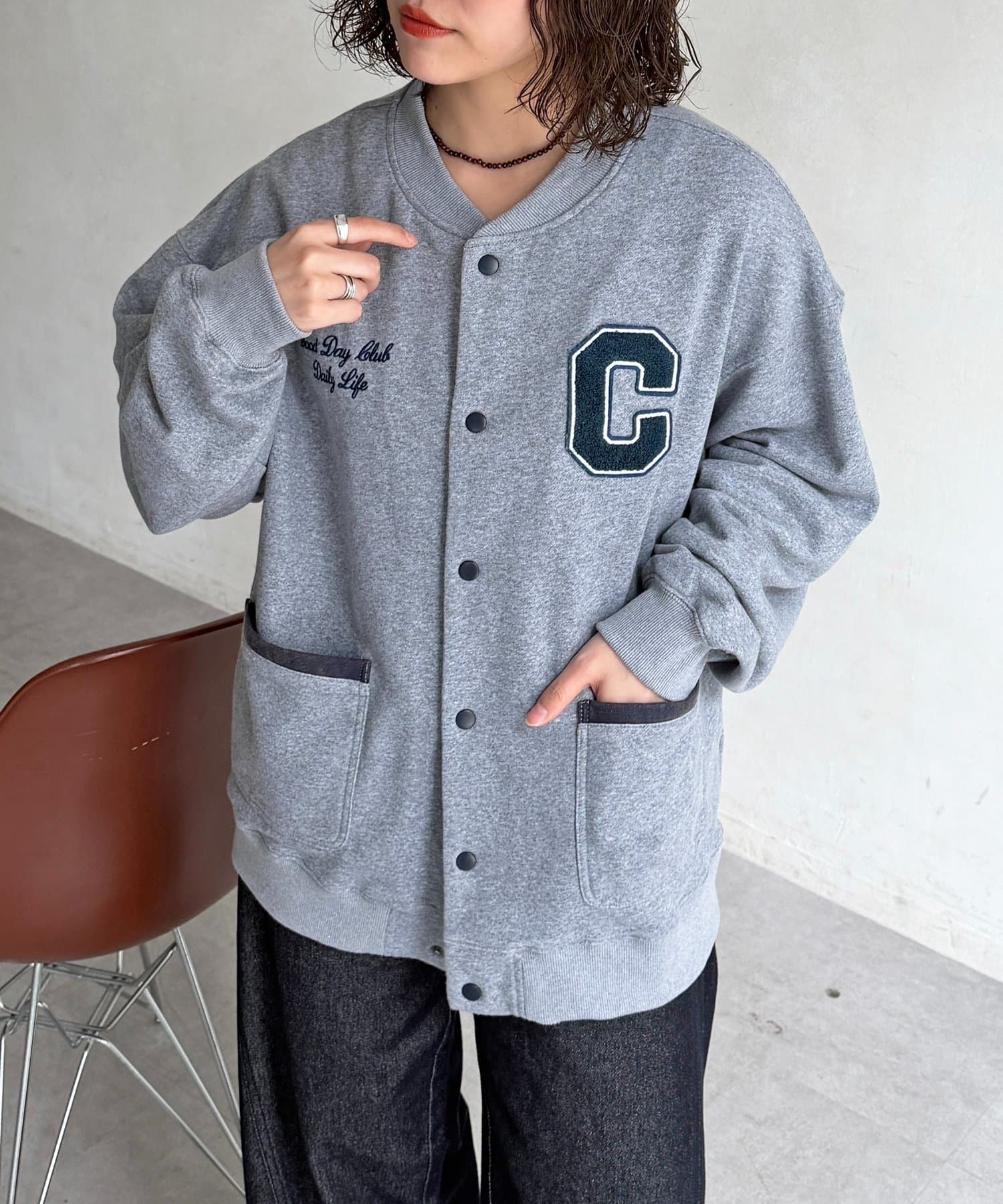 CPCM(シーピーシーエム) バック刺繍スナップカーデ