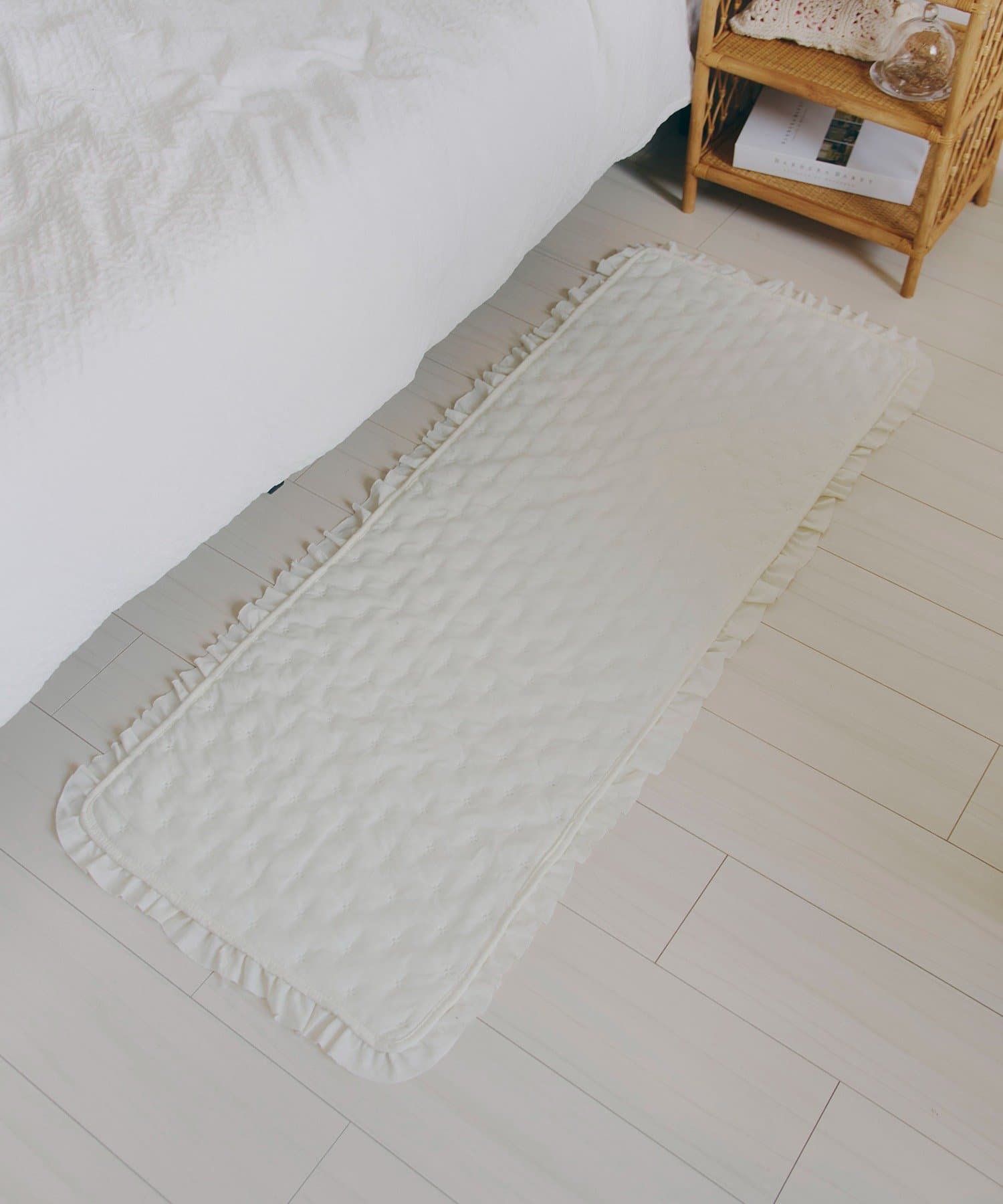 salut!(サリュ) フリルエンボスマット45×120cm