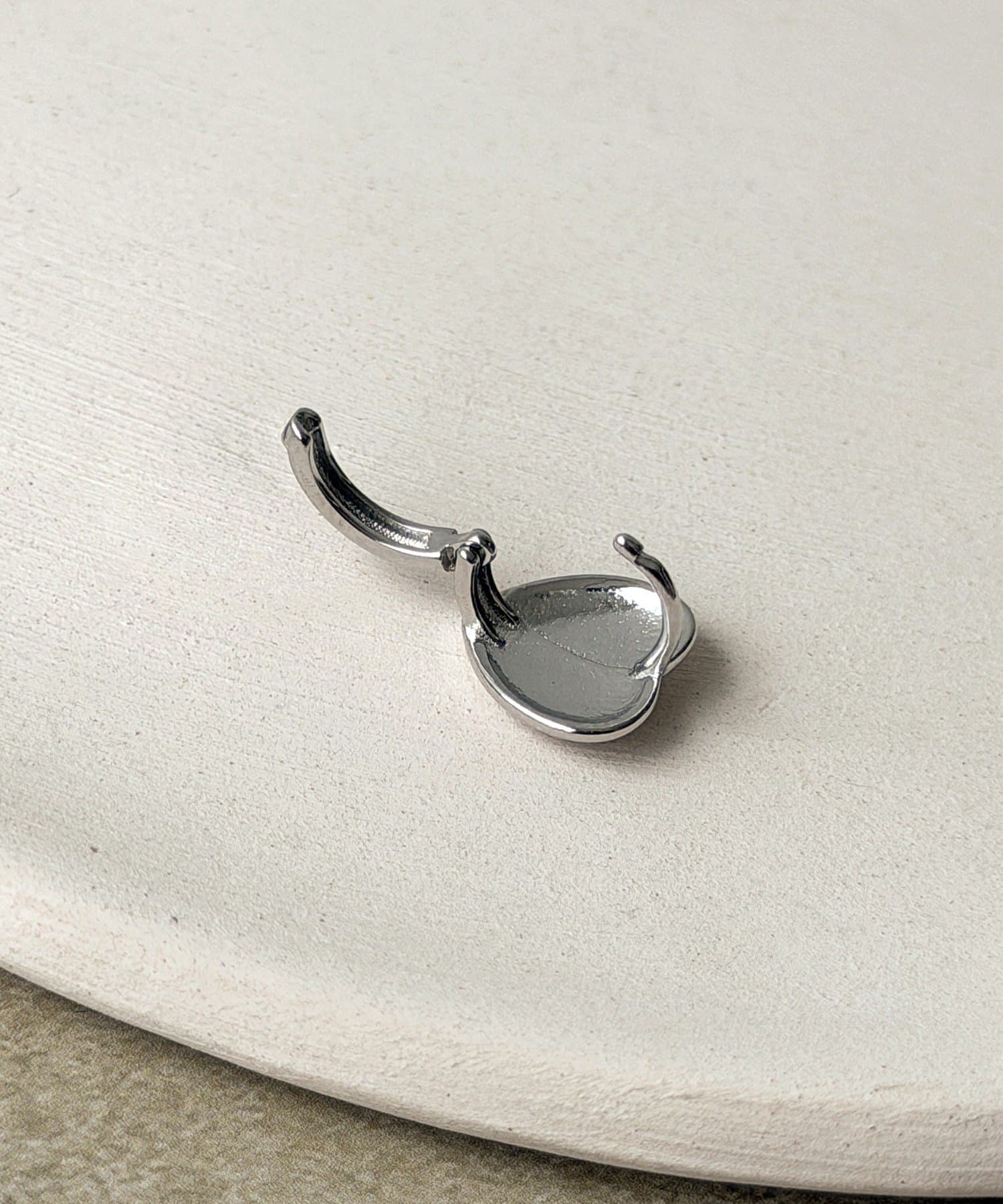 3COINS(スリーコインズ) ハートフープワンタッチピアス