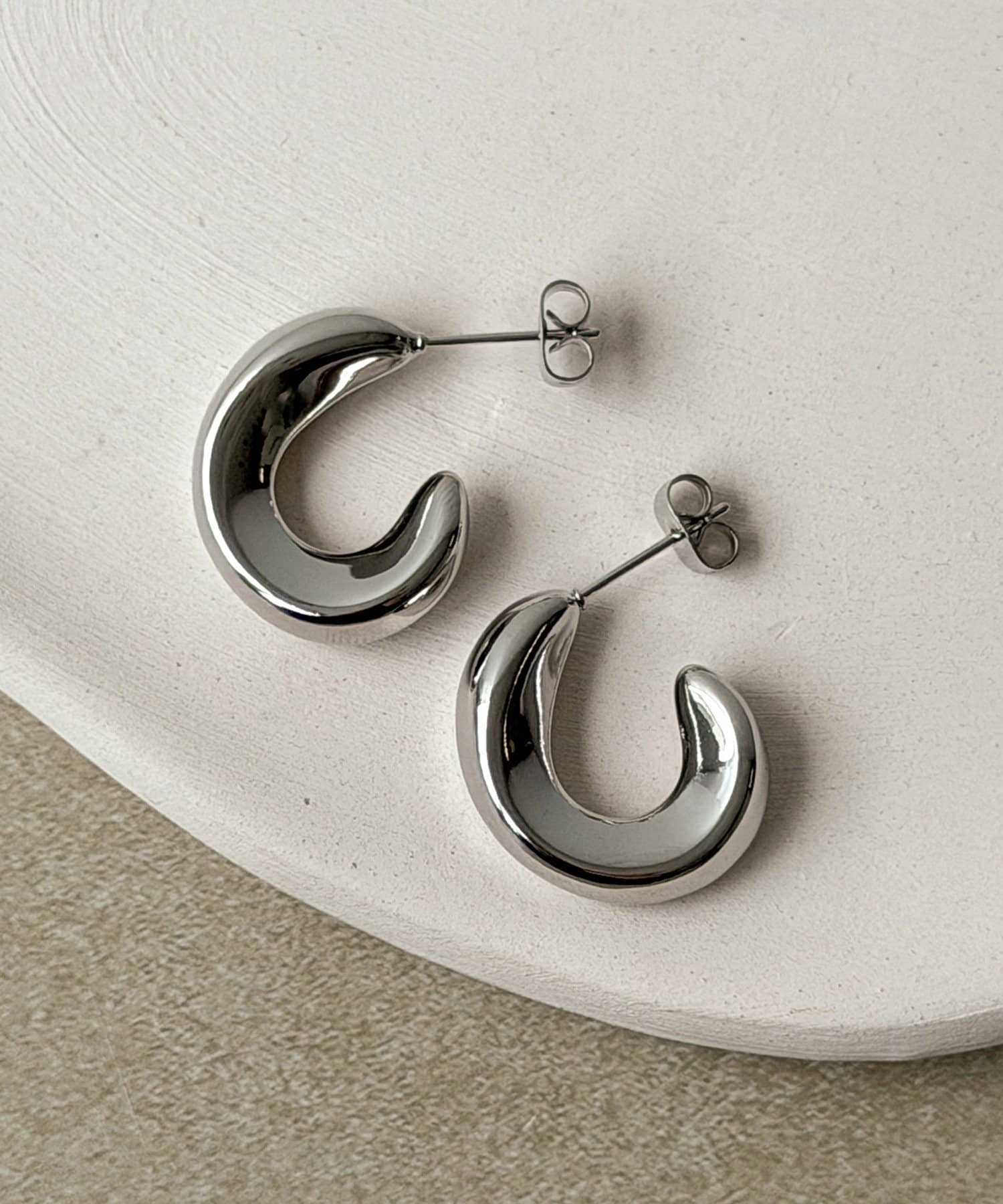 3COINS(スリーコインズ) ボリュームフープピアス