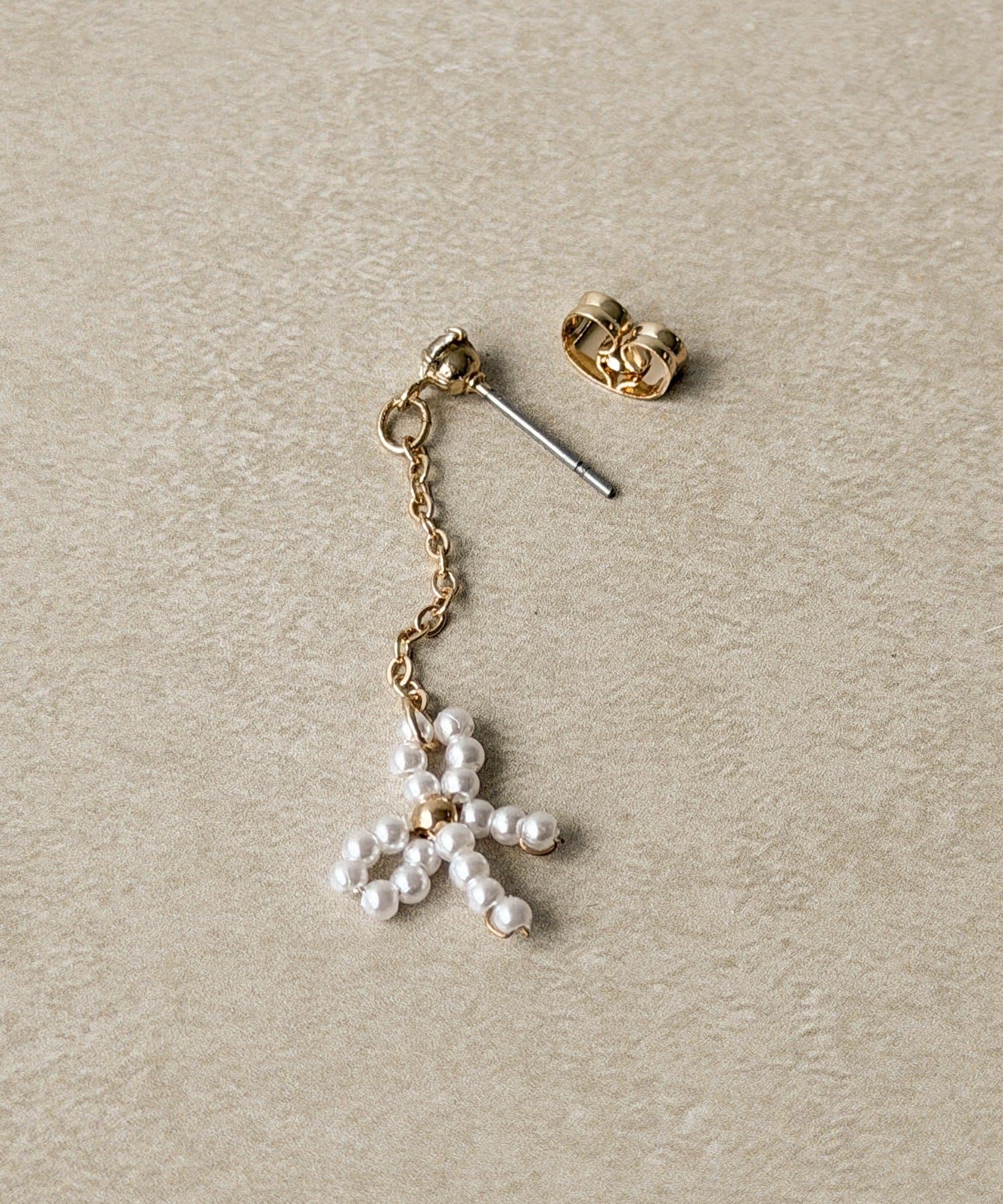 パールリボンロングチェーンピアス | 3COINS(スリーコインズ