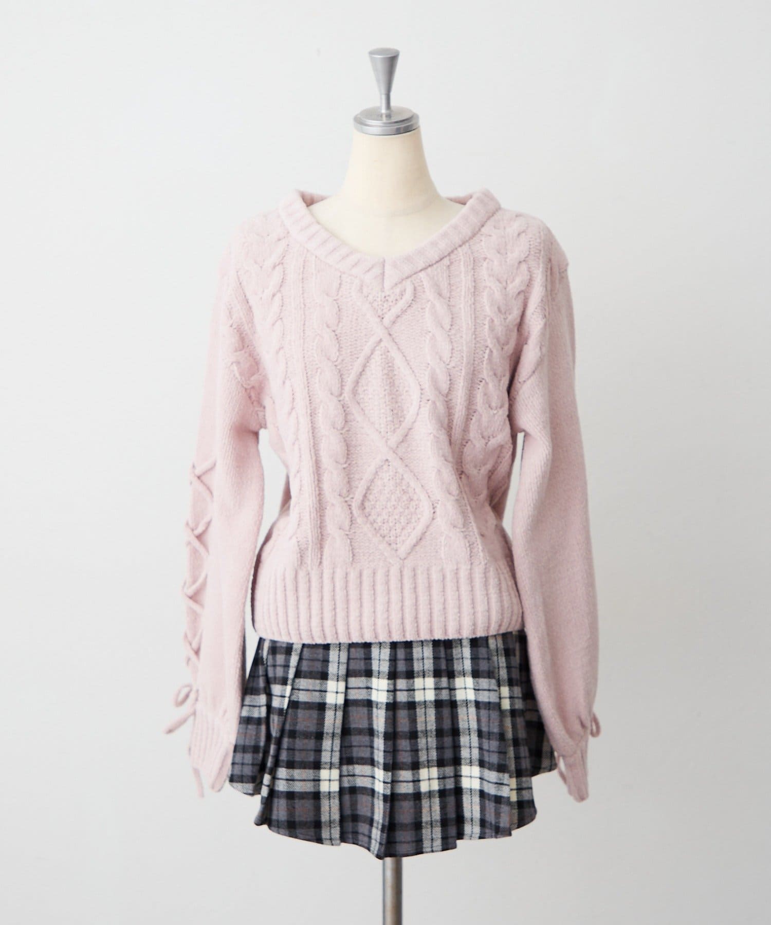 NICE CLAUP / OLIVE des OLIVE OUTLET(ナイスクラップ  / オリーブ デ オリーブ アウトレット) 【continuer】 袖レースアップモールニットワンピース
