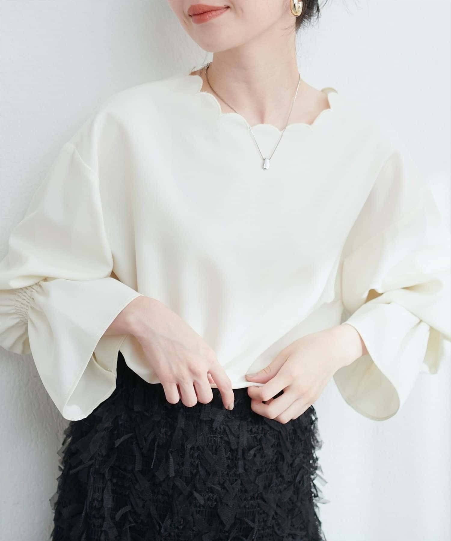 natural couture(ナチュラルクチュール) ２WAYスカラップブラウス