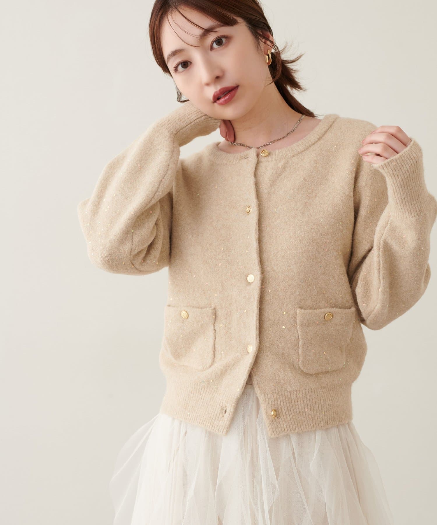 natural couture(ナチュラルクチュール) フラワースパンコールポケ付きカーディガン