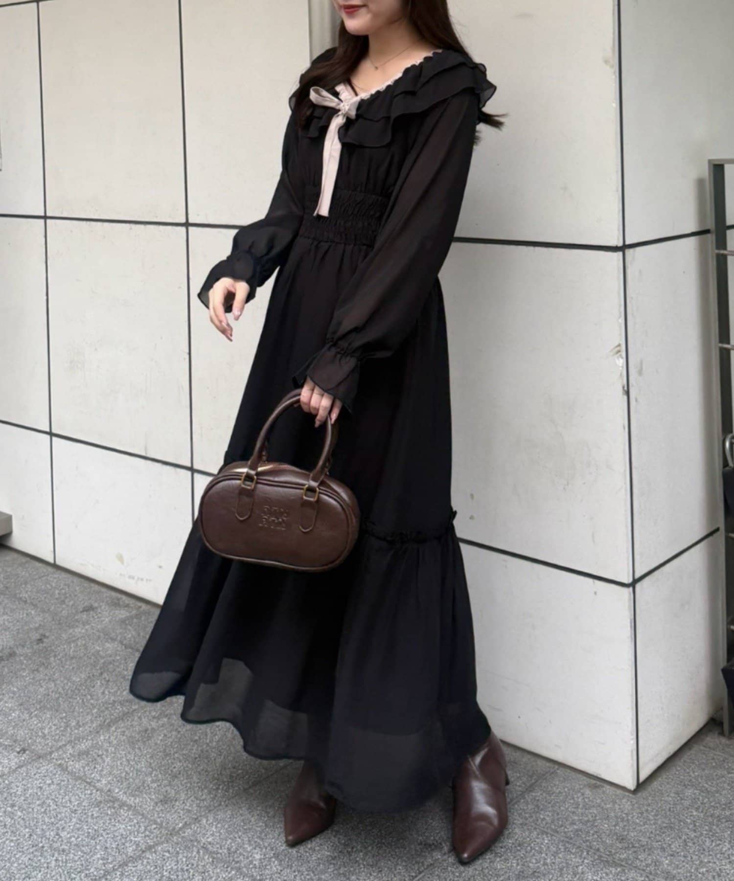 NICE CLAUP / OLIVE des OLIVE OUTLET(ナイスクラップ  / オリーブ デ オリーブ アウトレット) 【continuer】1枚で特別感を纏うフリル衿ロングワンピース