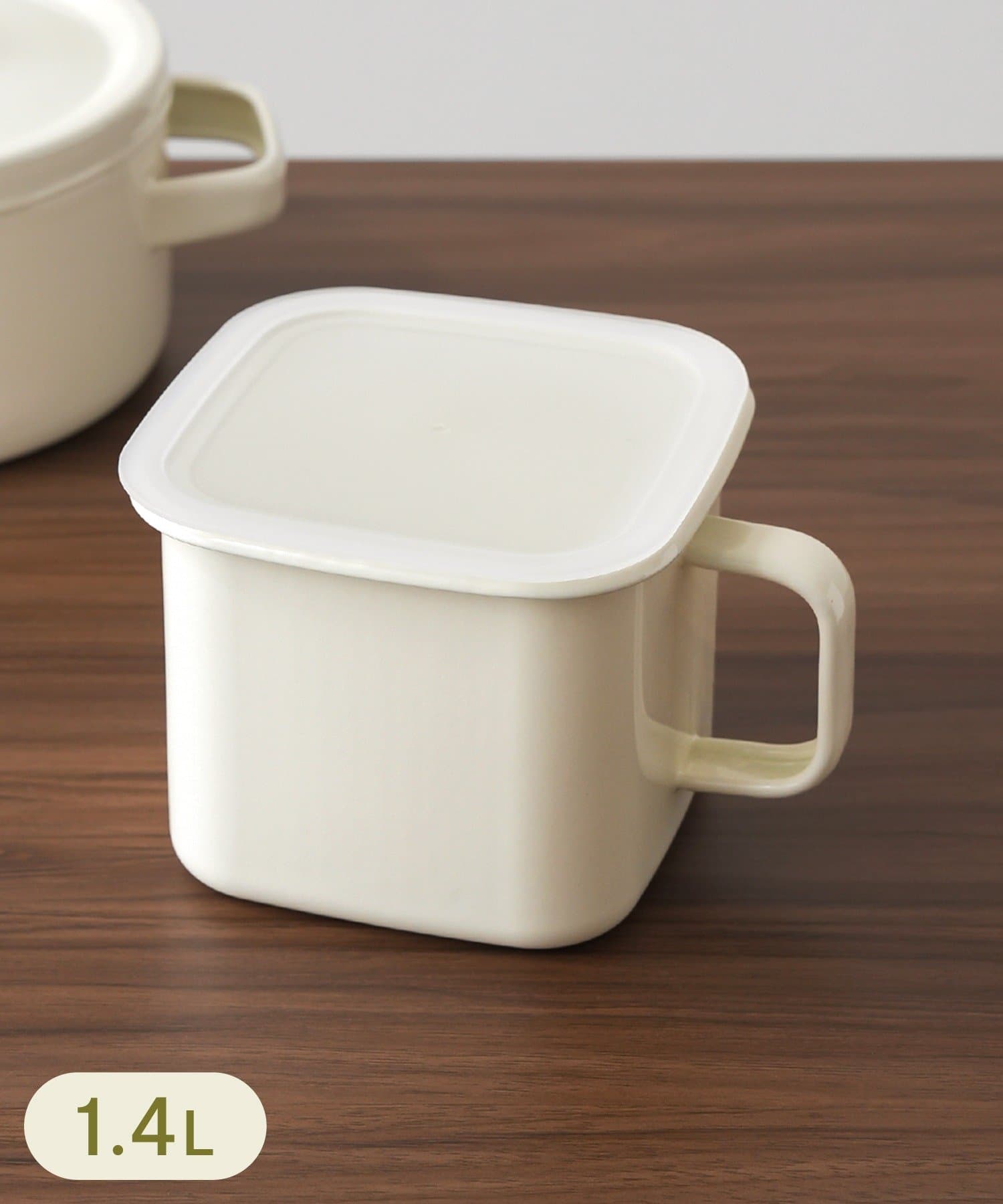 3COINS(スリーコインズ) ホーロー味噌保存容器：1.4L