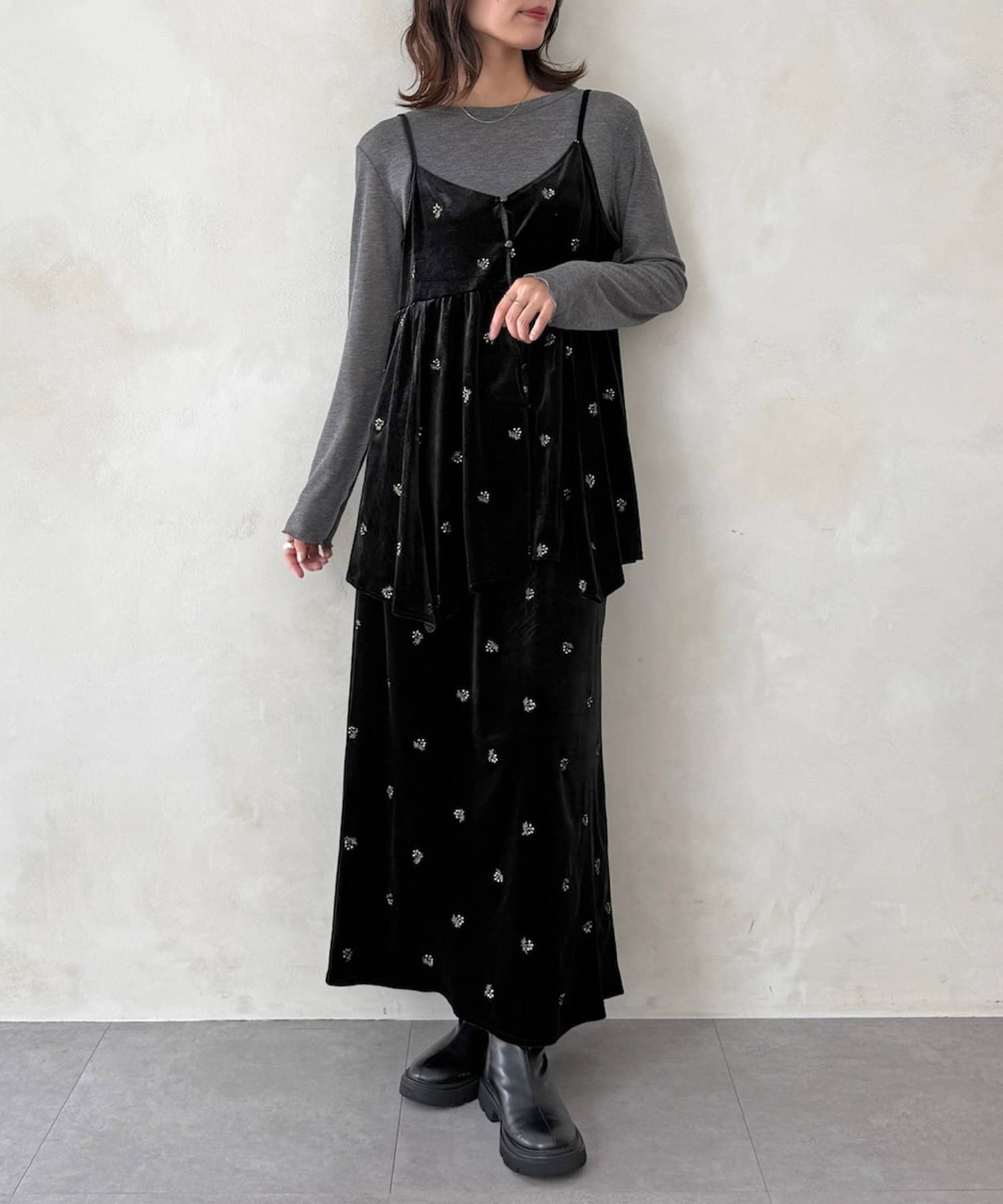 CPCM(シーピーシーエム) 【セットアップ着用可】小花刺繍ベロアイレヘムキャミ