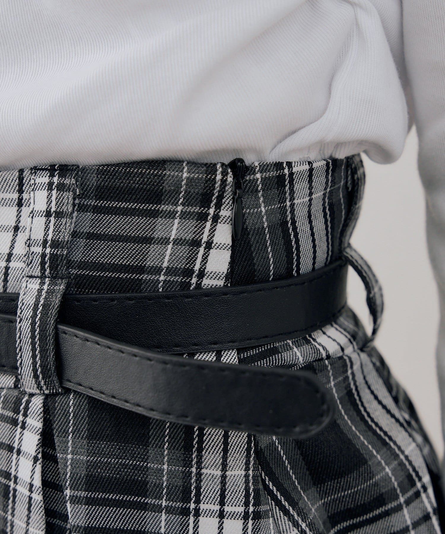 NICE CLAUP / OLIVE des OLIVE OUTLET(ナイスクラップ  / オリーブ デ オリーブ アウトレット) 【continuer】ベルト付重ねプリーツミニスカート