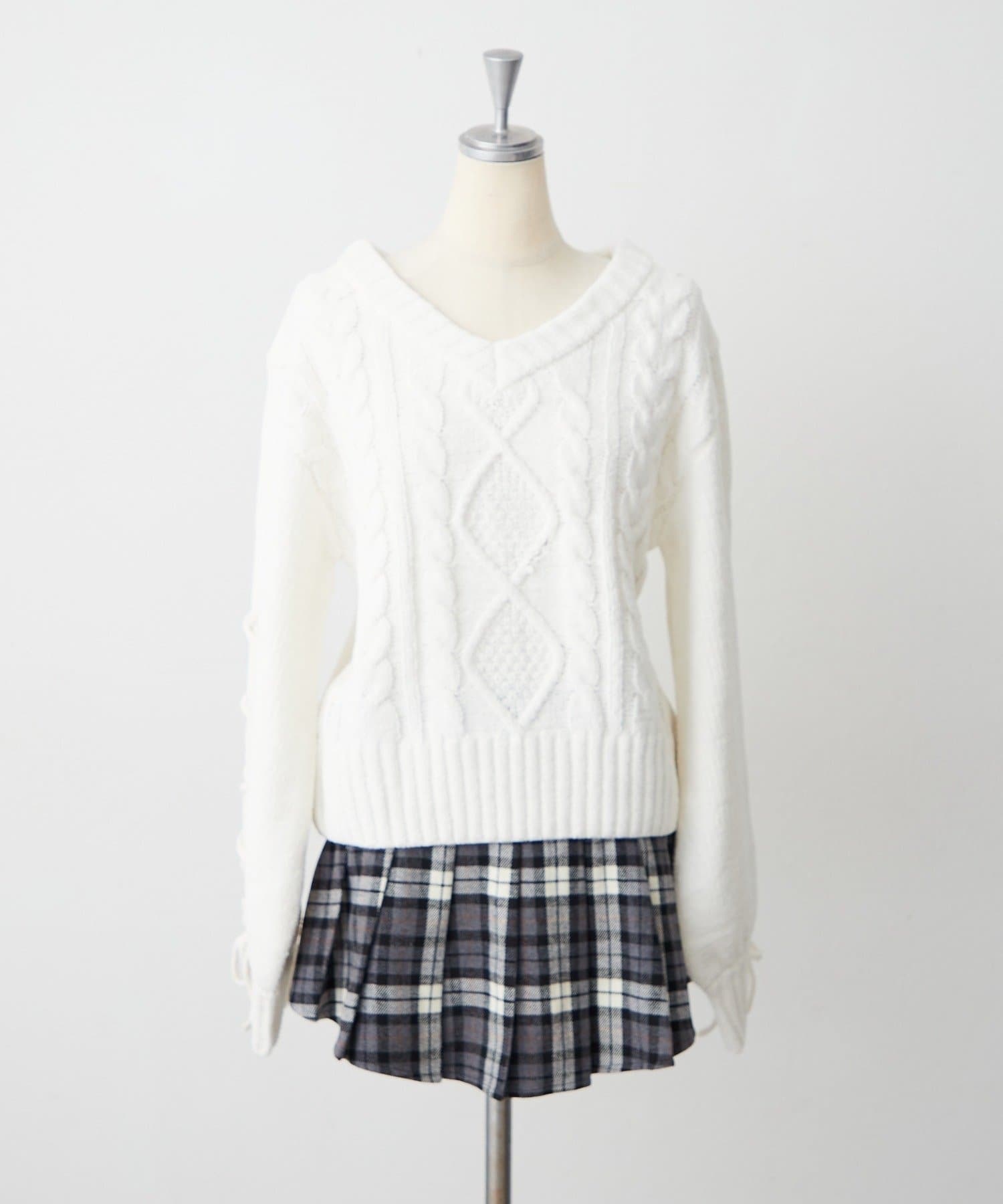 NICE CLAUP / OLIVE des OLIVE OUTLET(ナイスクラップ  / オリーブ デ オリーブ アウトレット) 【continuer】袖レースアップキラキララメモールニット