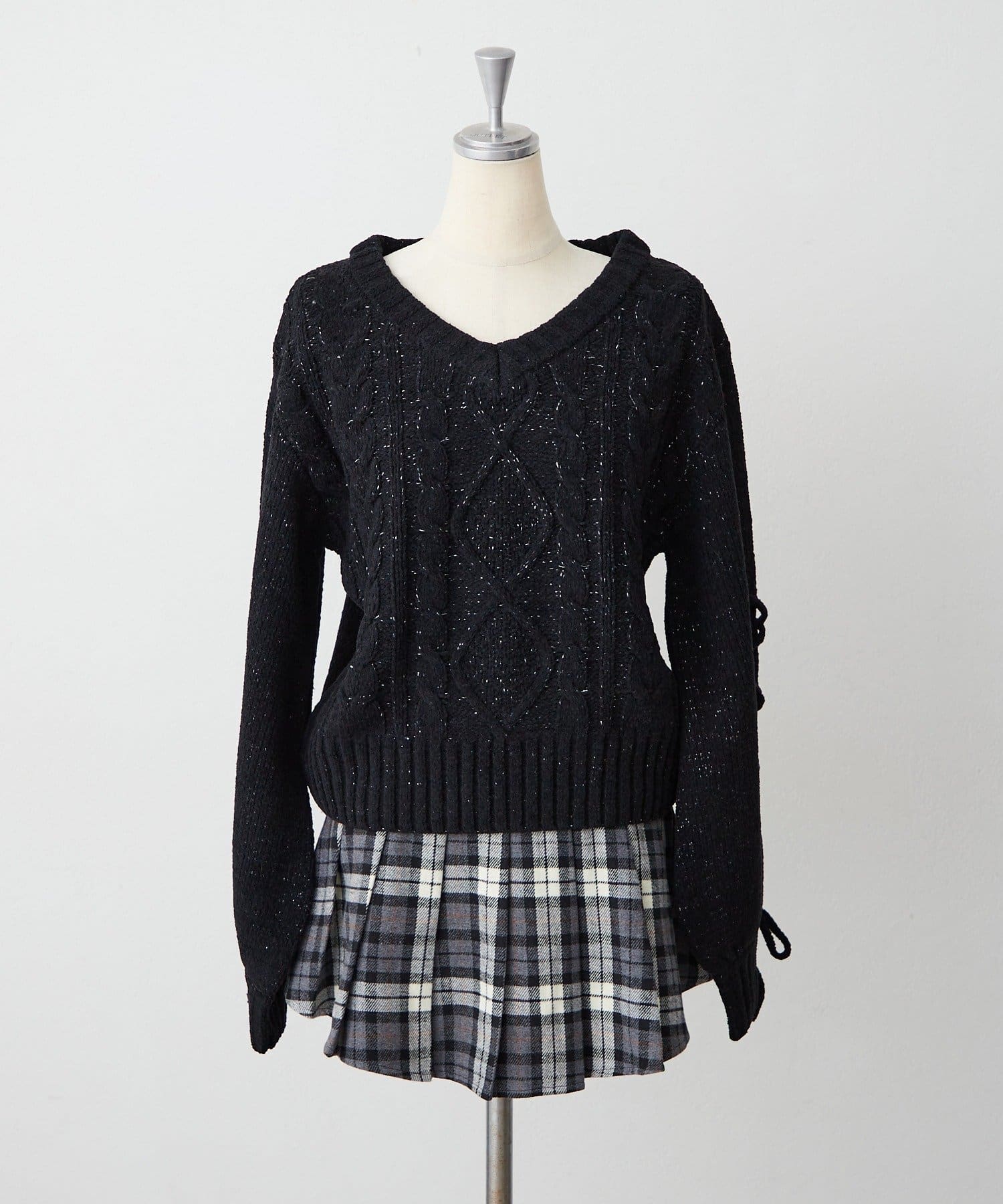 NICE CLAUP / OLIVE des OLIVE OUTLET(ナイスクラップ  / オリーブ デ オリーブ アウトレット) 【continuer】袖レースアップキラキララメモールニット