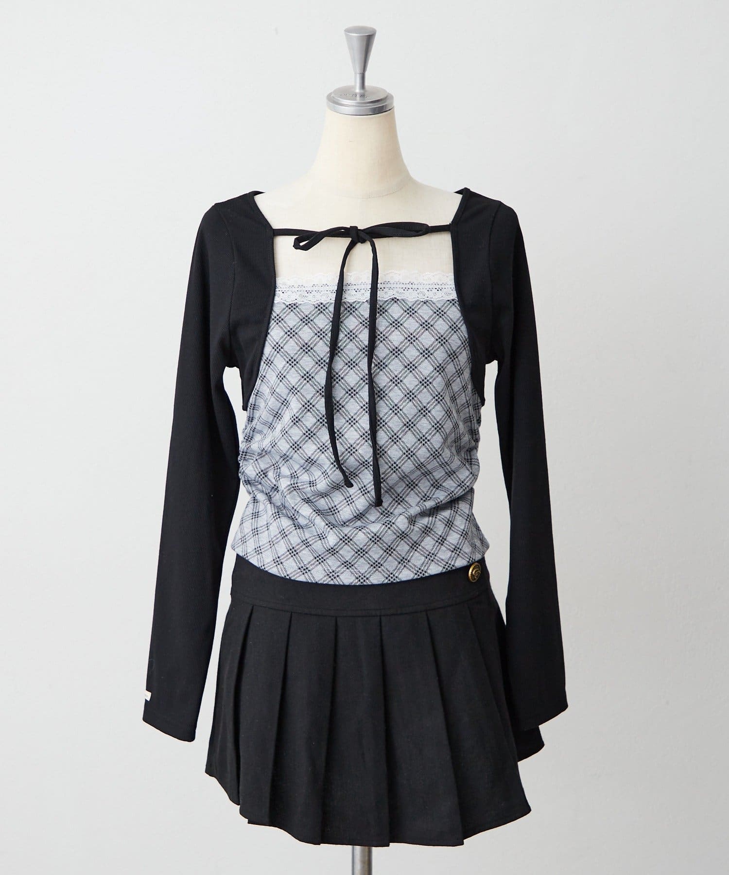 NICE CLAUP / OLIVE des OLIVE OUTLET(ナイスクラップ  / オリーブ デ オリーブ アウトレット) 【continuer】レースキャミレイヤード風ボレロトップス