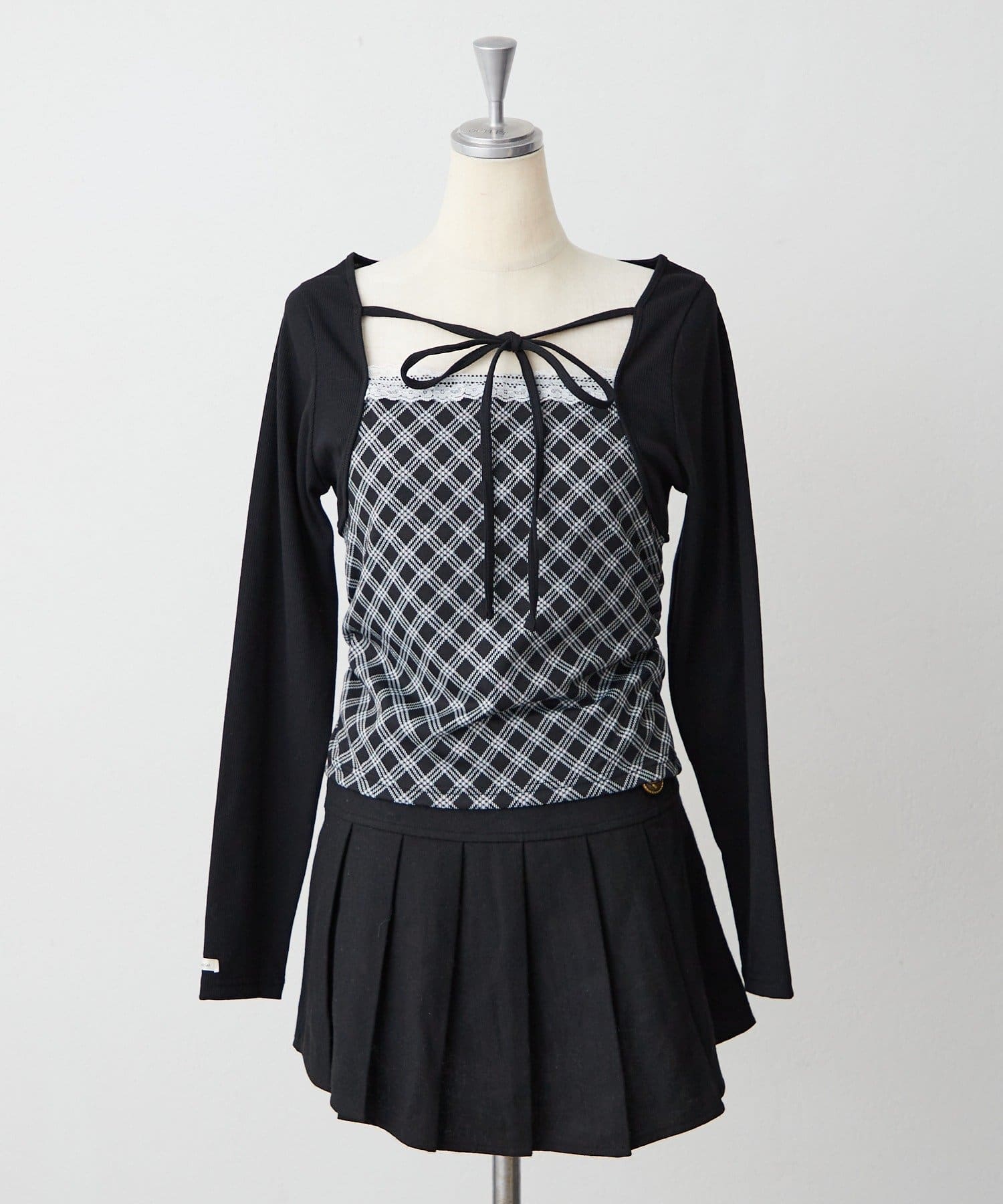 NICE CLAUP / OLIVE des OLIVE OUTLET(ナイスクラップ  / オリーブ デ オリーブ アウトレット) 【continuer】レースキャミレイヤード風ボレロトップス