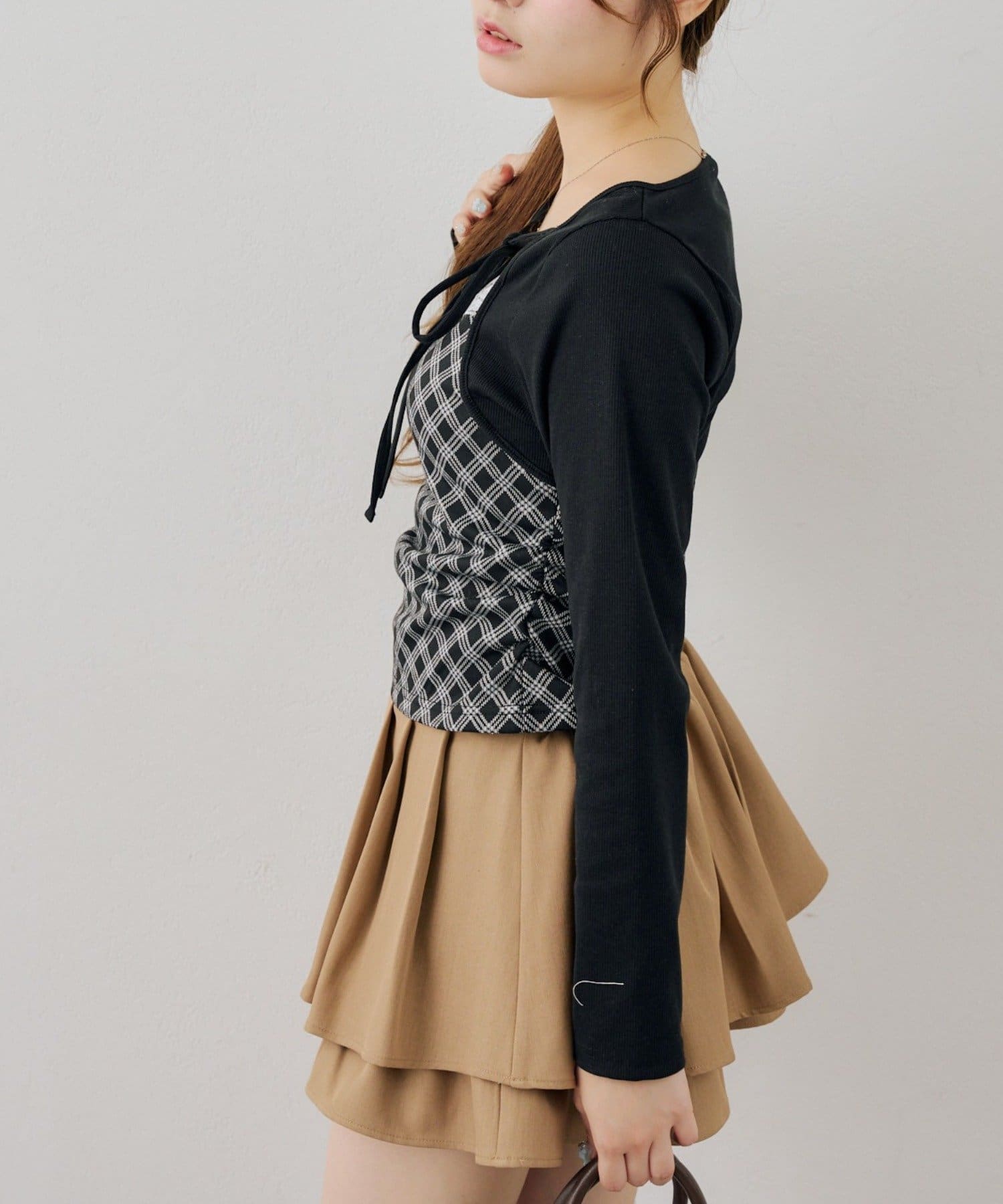 NICE CLAUP / OLIVE des OLIVE OUTLET(ナイスクラップ  / オリーブ デ オリーブ アウトレット) 【continuer】レースキャミレイヤード風ボレロトップス