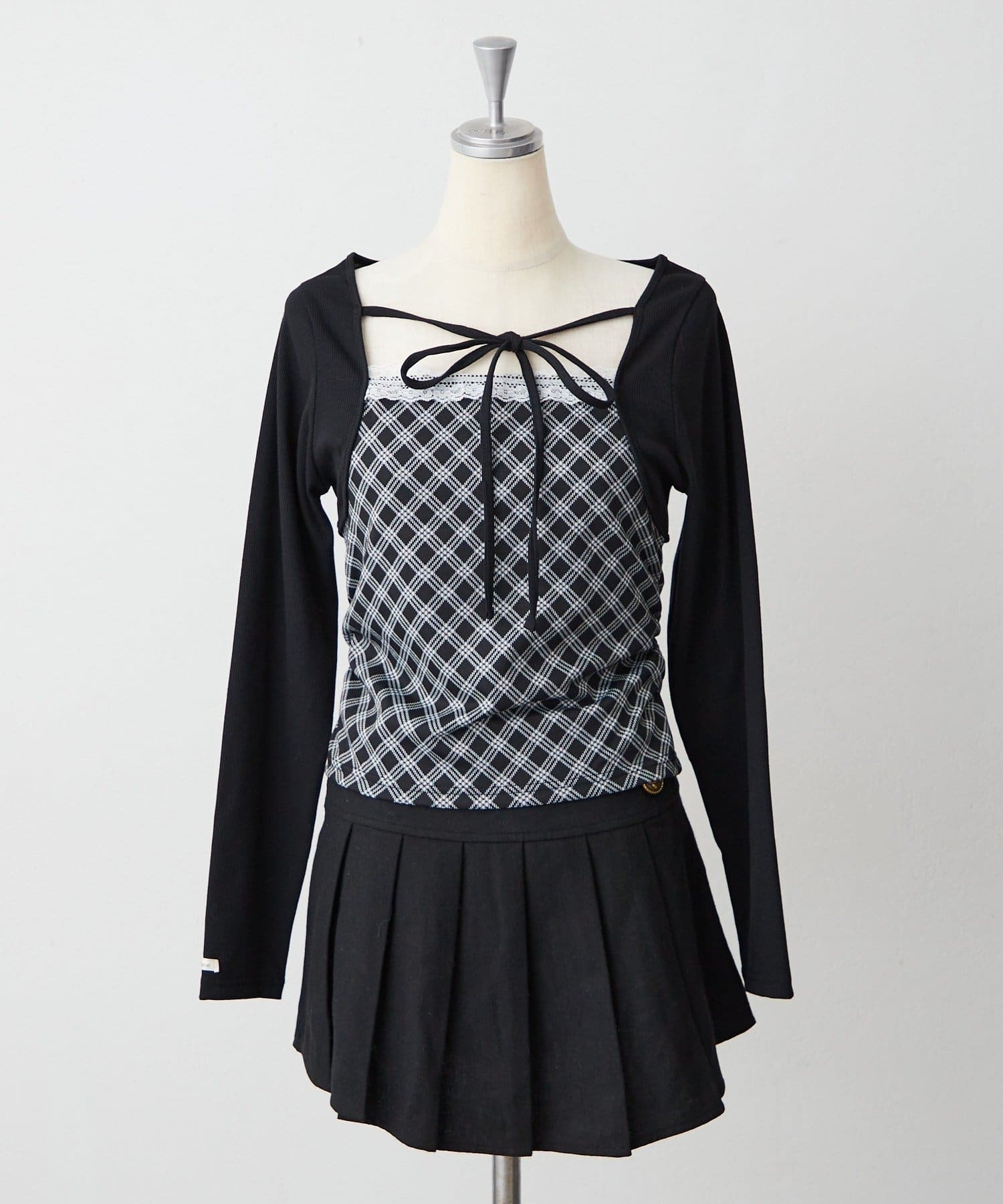NICE CLAUP / OLIVE des OLIVE OUTLET(ナイスクラップ  / オリーブ デ オリーブ アウトレット) 【continuer】レースキャミレイヤード風ボレロトップス