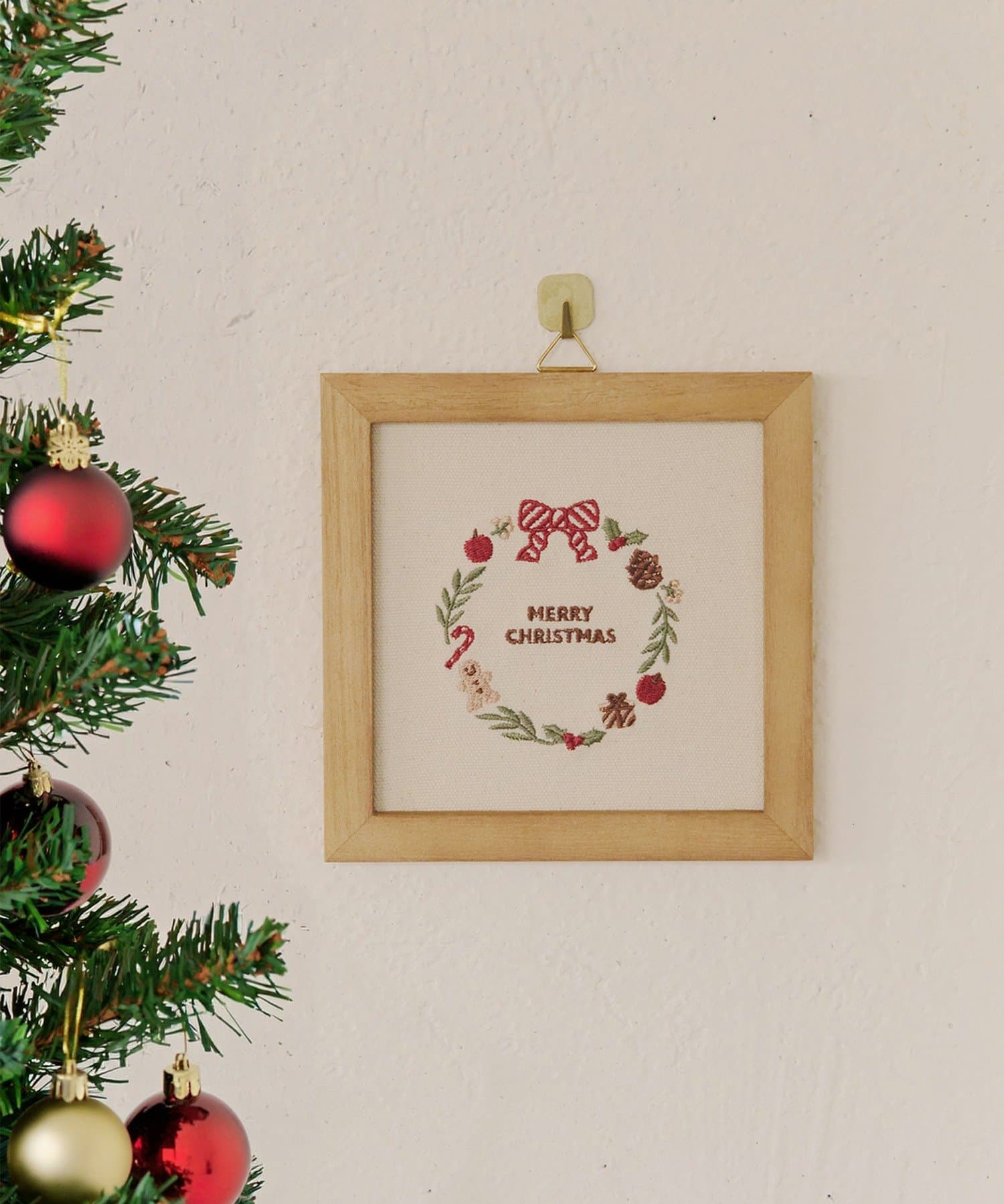 salut!(サリュ) クリスマスリース刺繍パネル／Christmas