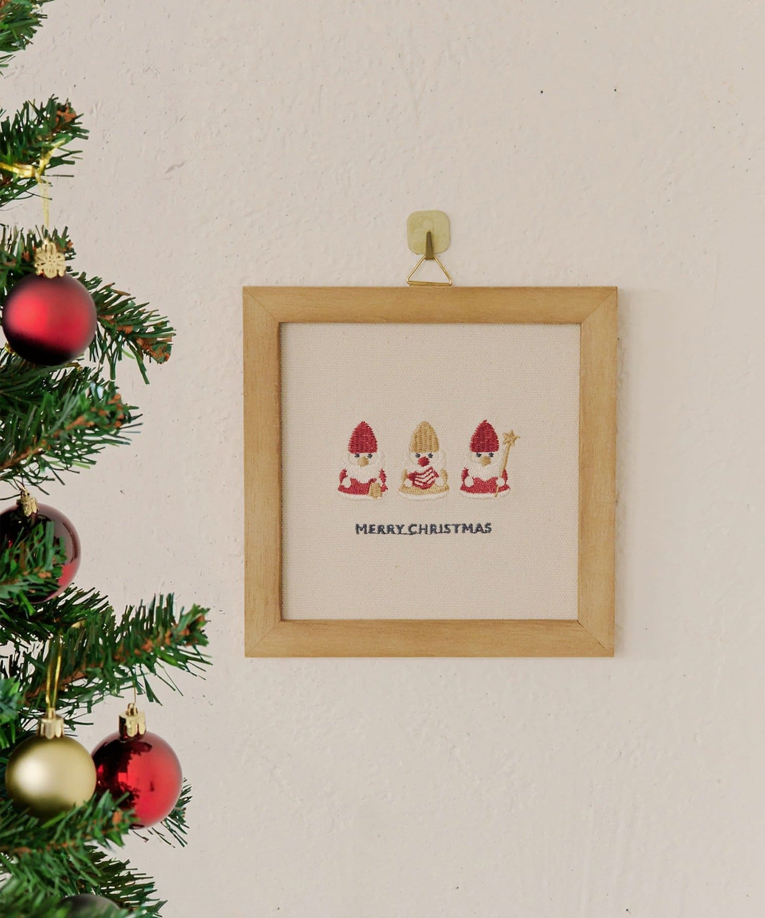 salut!(サリュ) サンタ刺繍パネル／Christmas