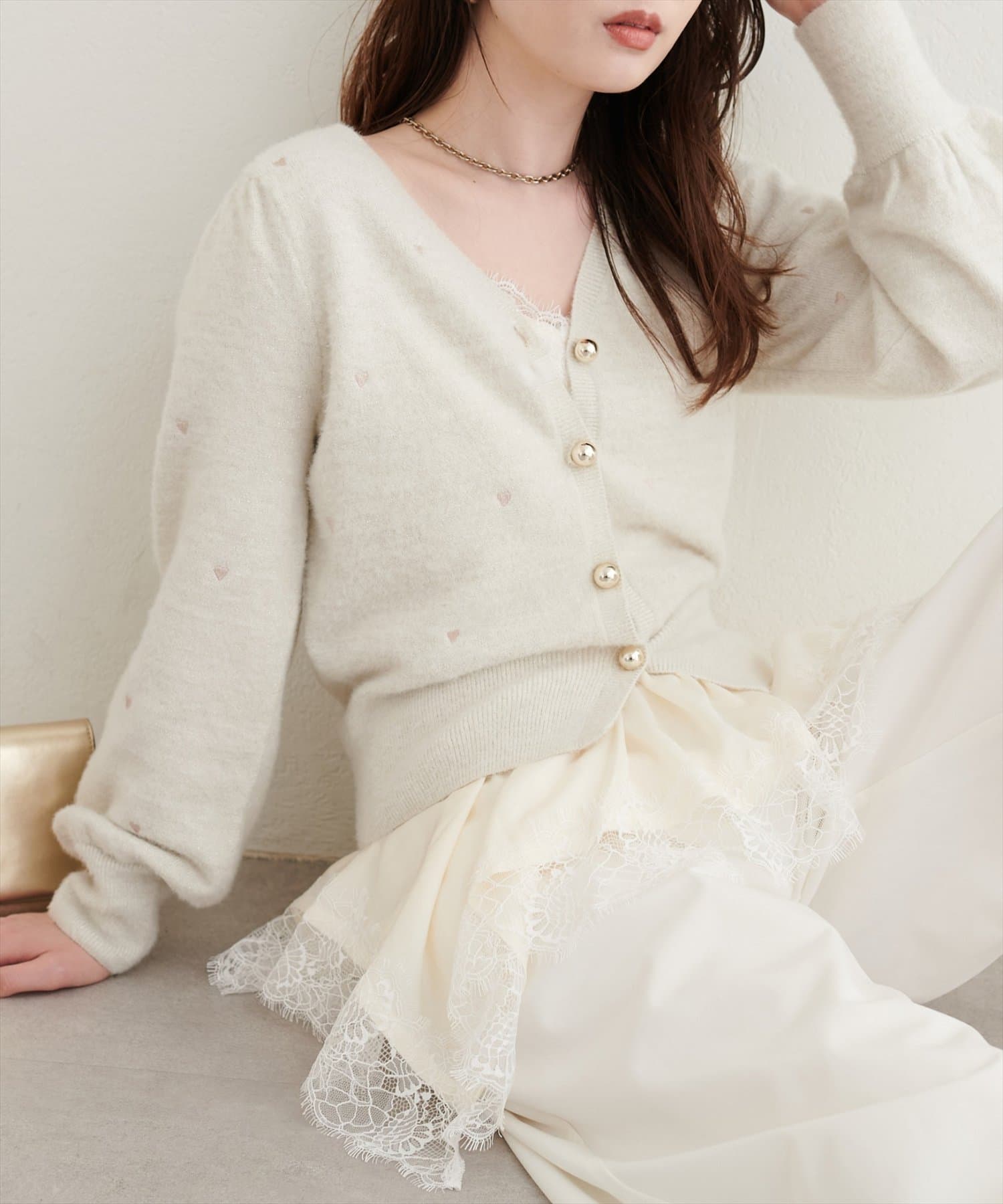 natural couture(ナチュラルクチュール) 〈mizu〉ミニシャギーハート刺繍ニットカーディガン