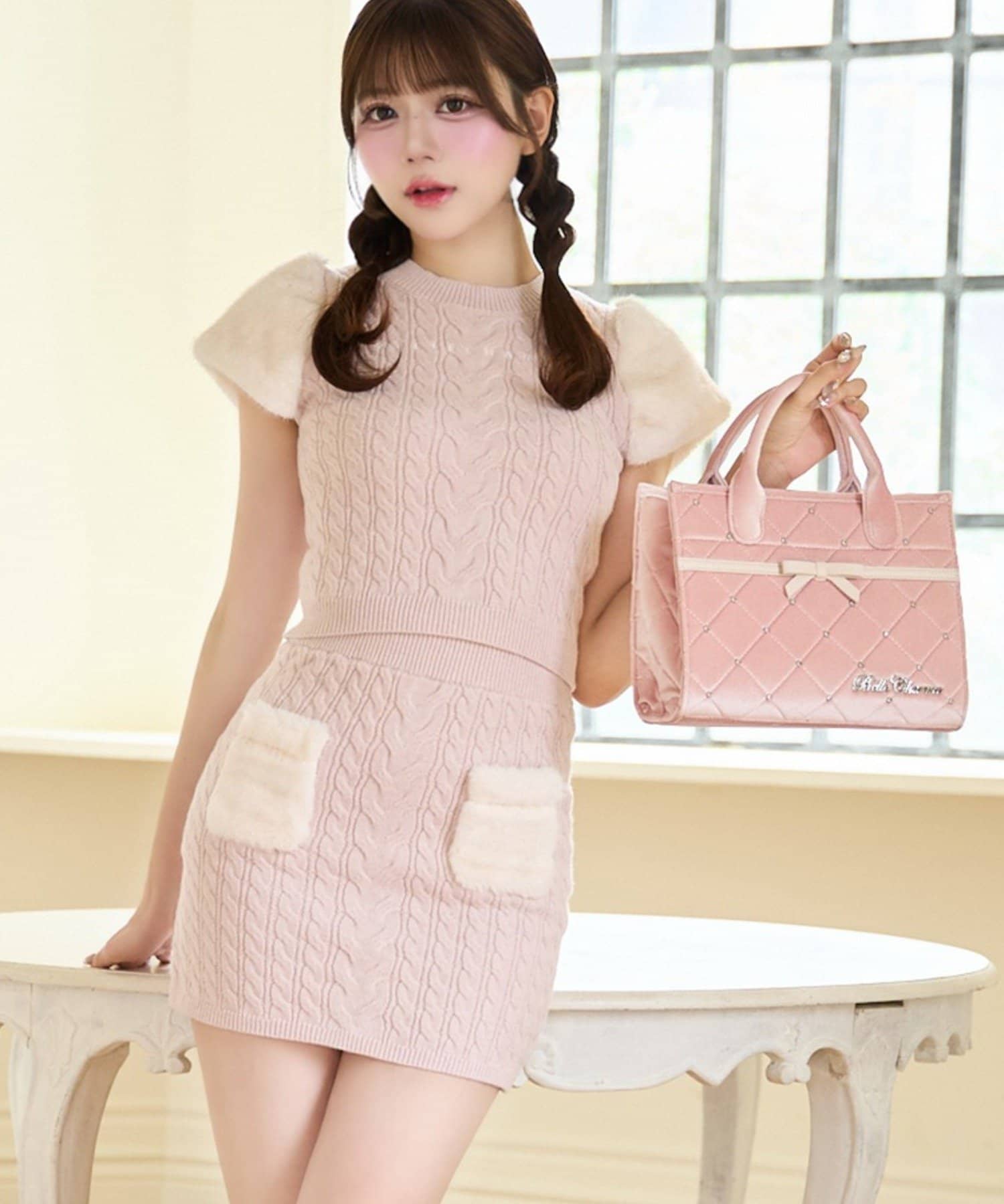 Belle Charme(ベルシャルム) Velour Quilted Ribbon Mini Tote