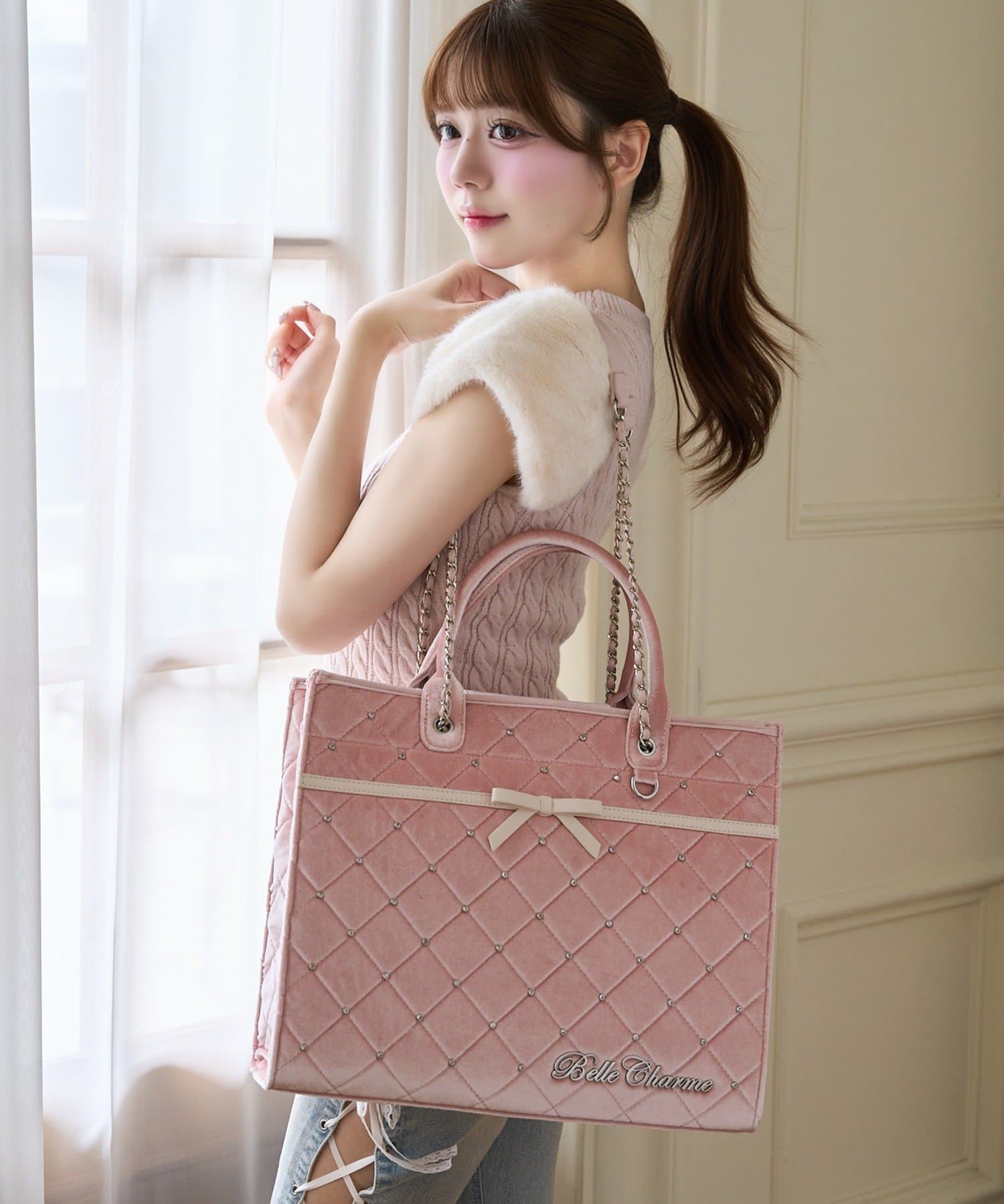 Belle Charme(ベルシャルム) Velour Quilted Ribbon Carry On Tote