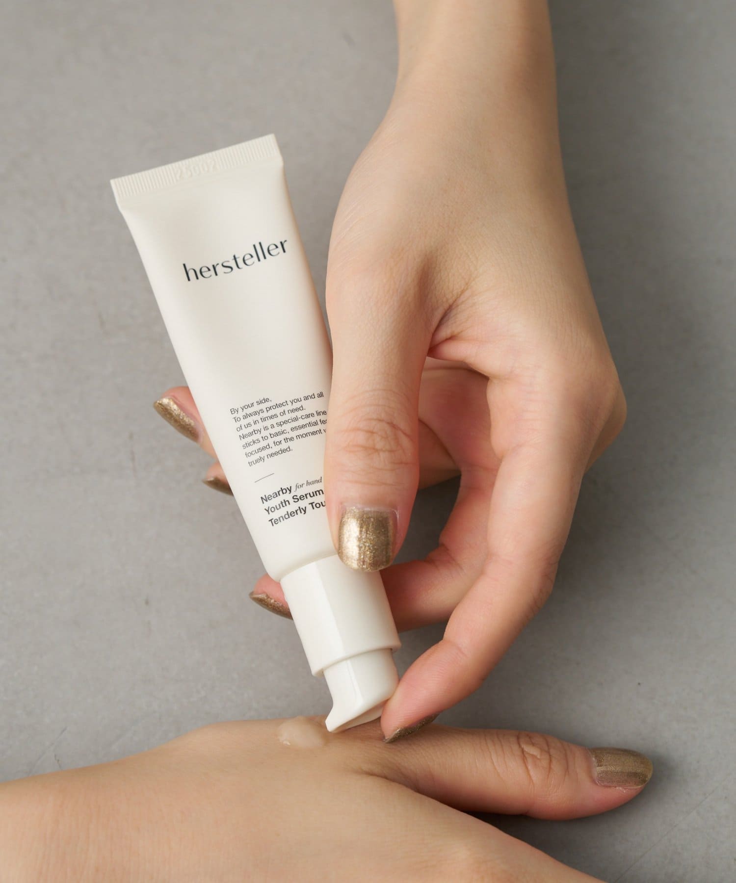 BIRTHDAY BAR(バースデイバー) 【NEARBY For】Hand And Neck Youth Serum