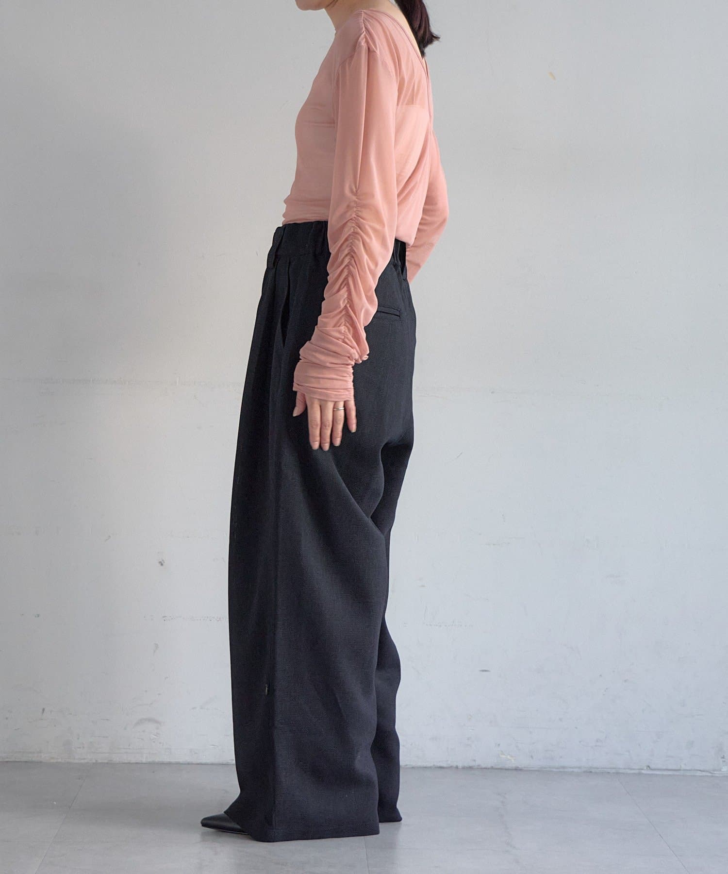 Pasterip(パセリ) KARAMI tuck pants