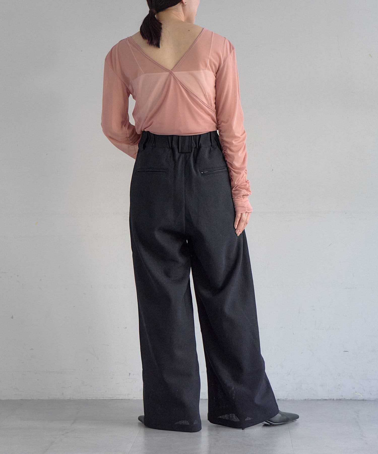 Pasterip(パセリ) KARAMI tuck pants